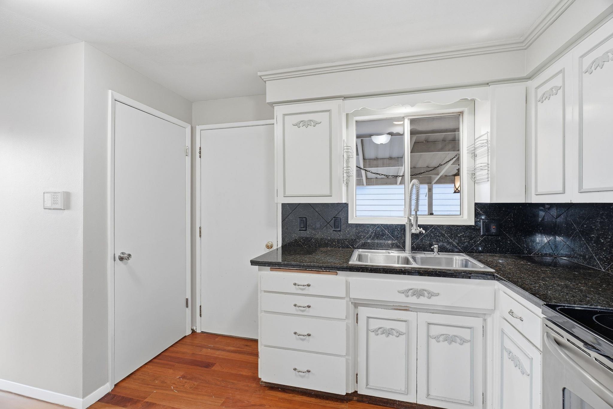 1403 E Gordon Ct - Photo 13