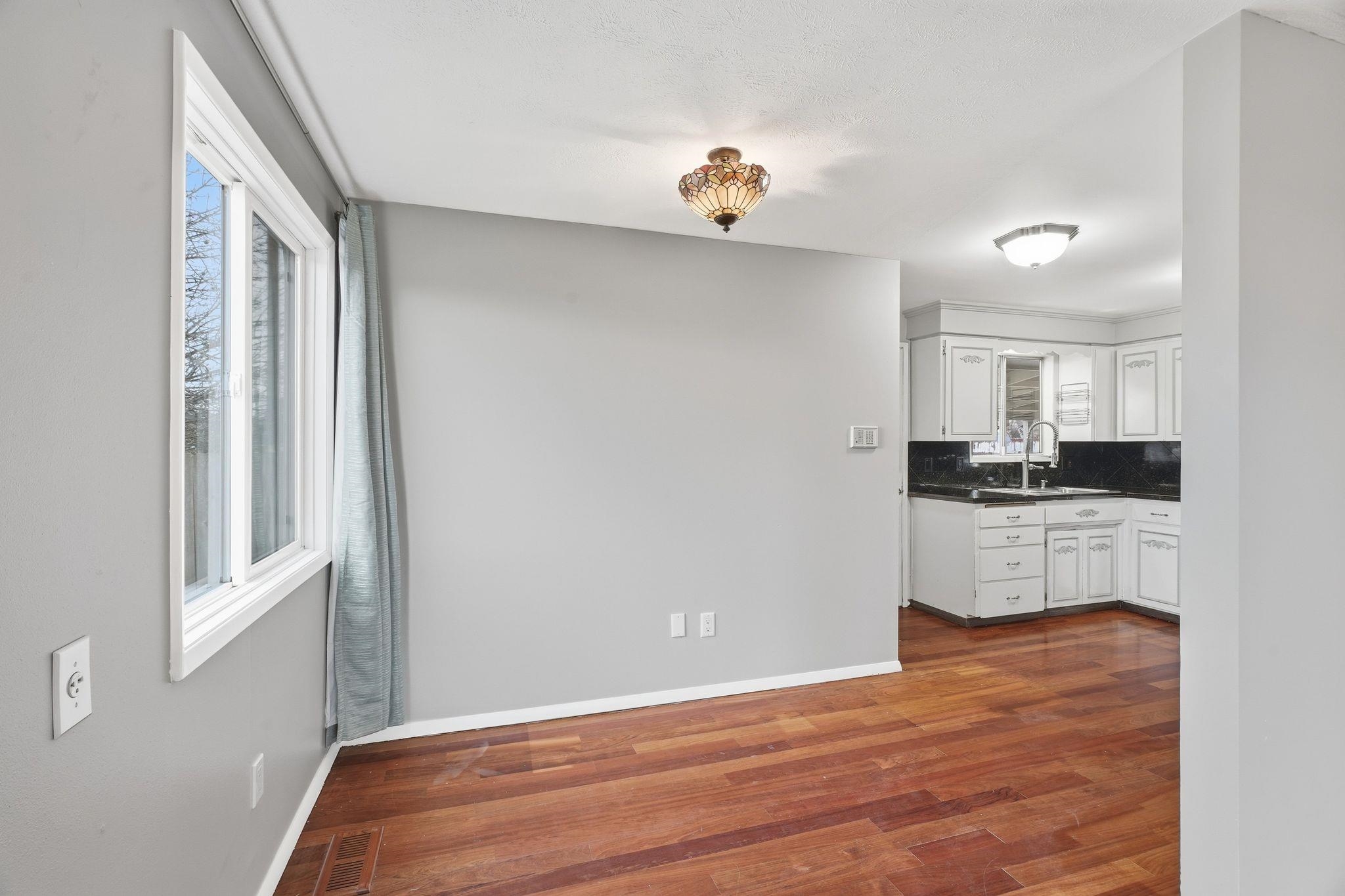 1403 E Gordon Ct - Photo 9