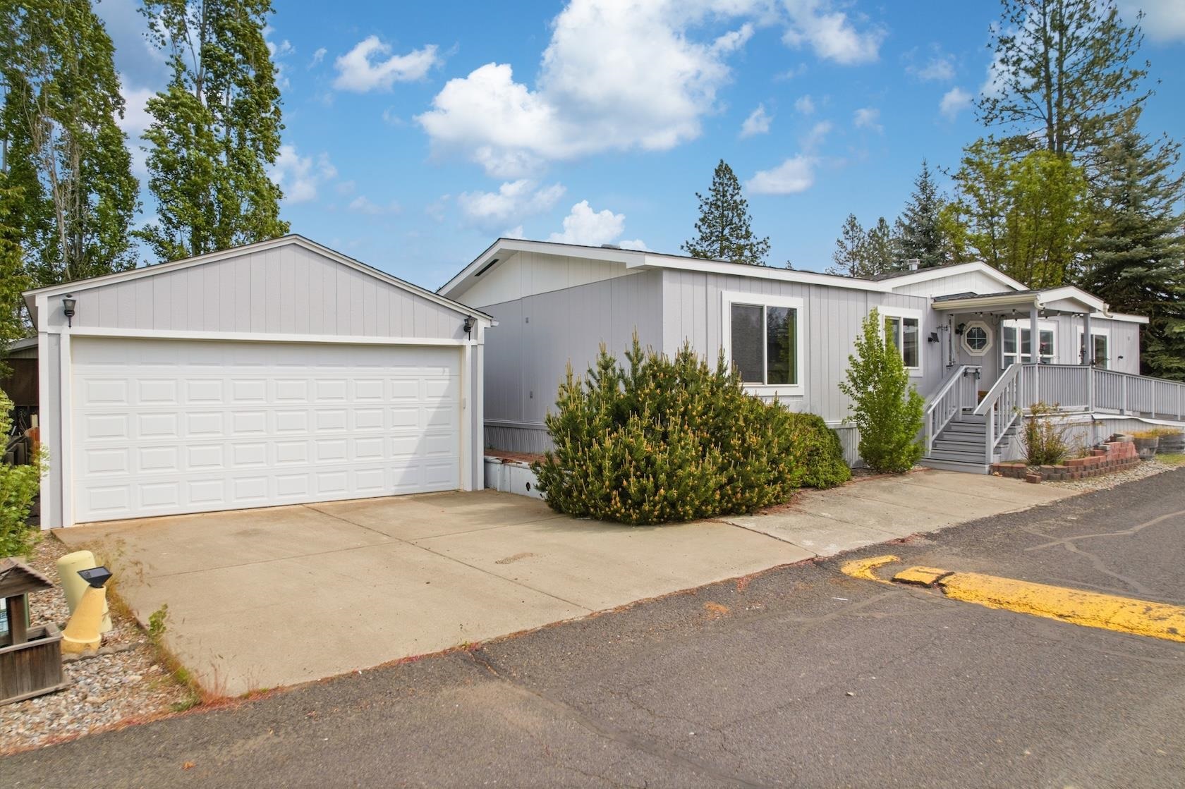 3419 E Garrison Ln - Photo 2