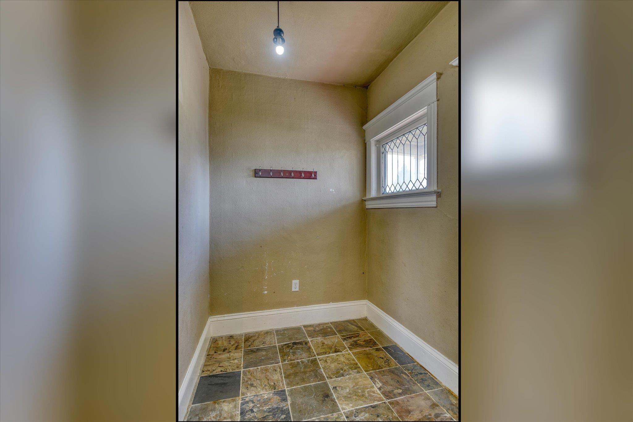 2715 E Diamond Ave - Photo 32