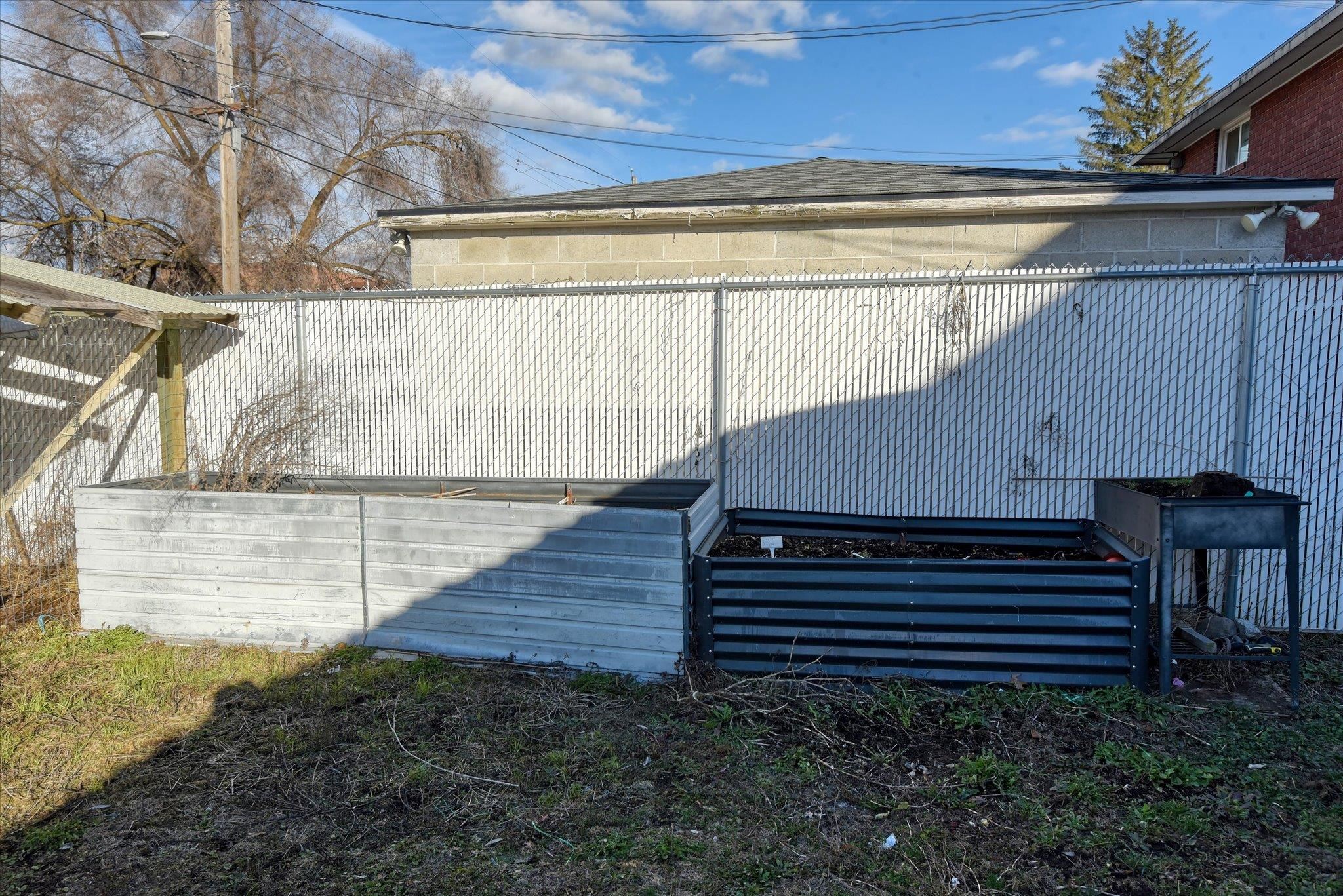 2715 E Diamond Ave - Photo 44