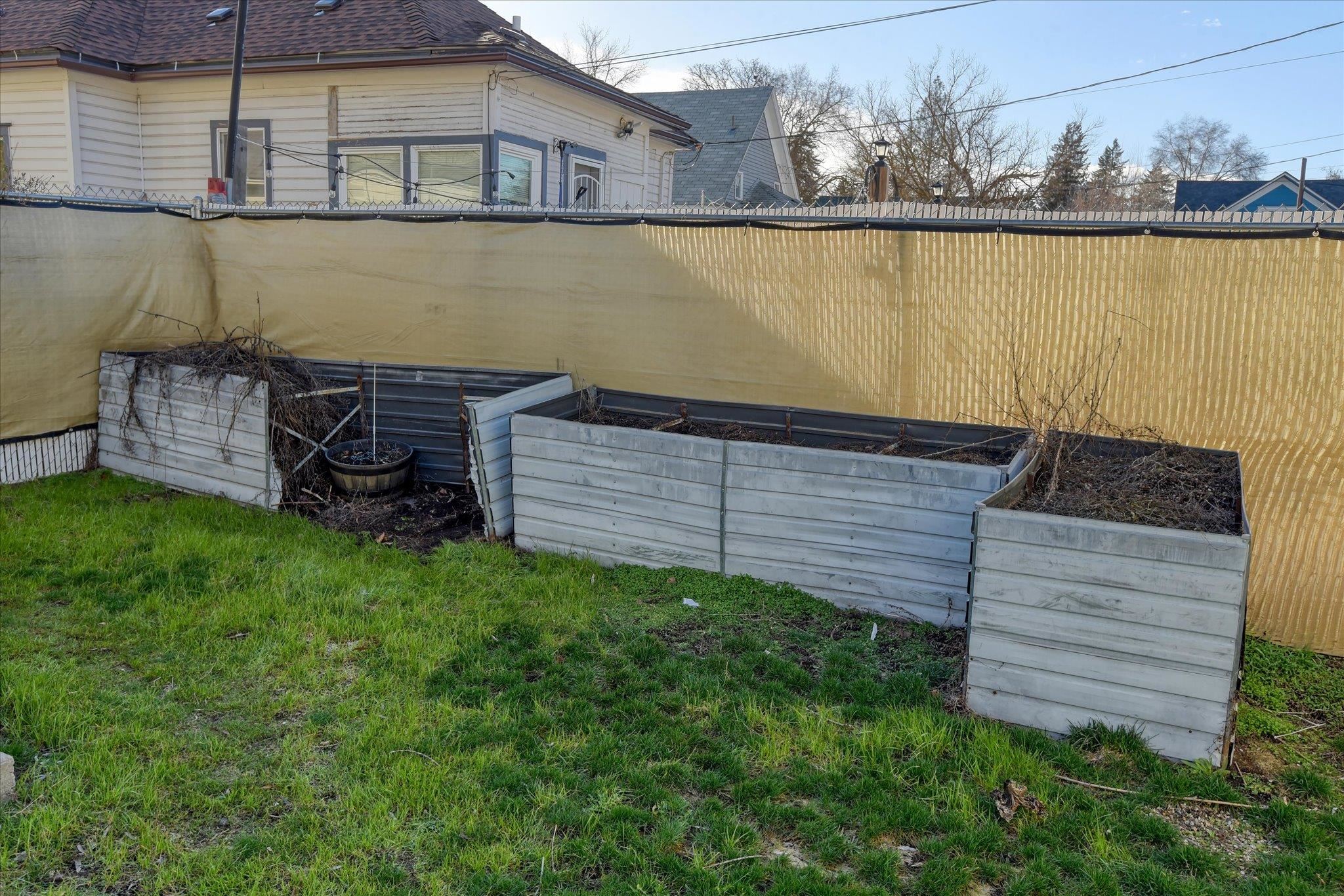 2715 E Diamond Ave - Photo 45