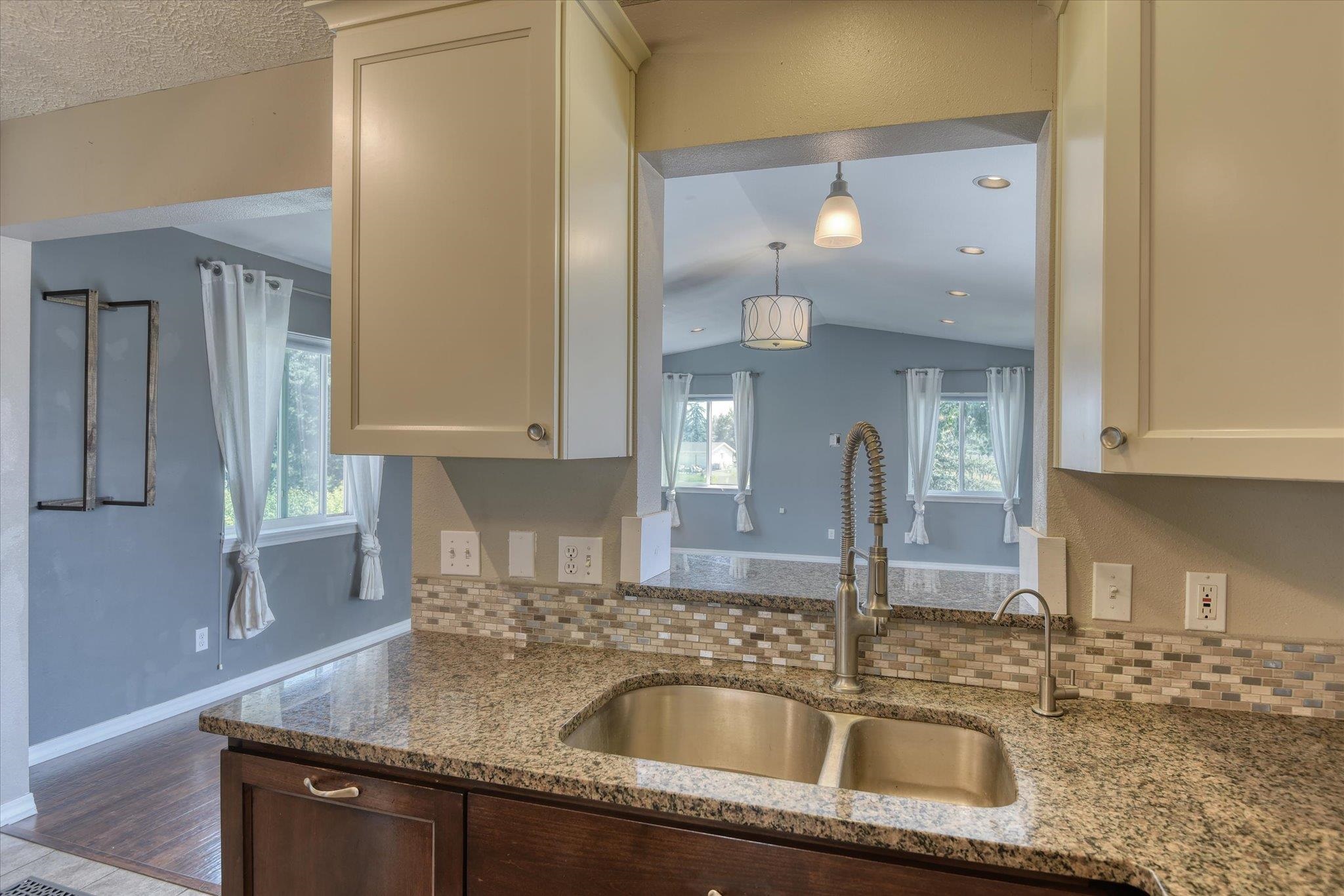 1411 Sinclair St - Photo 12
