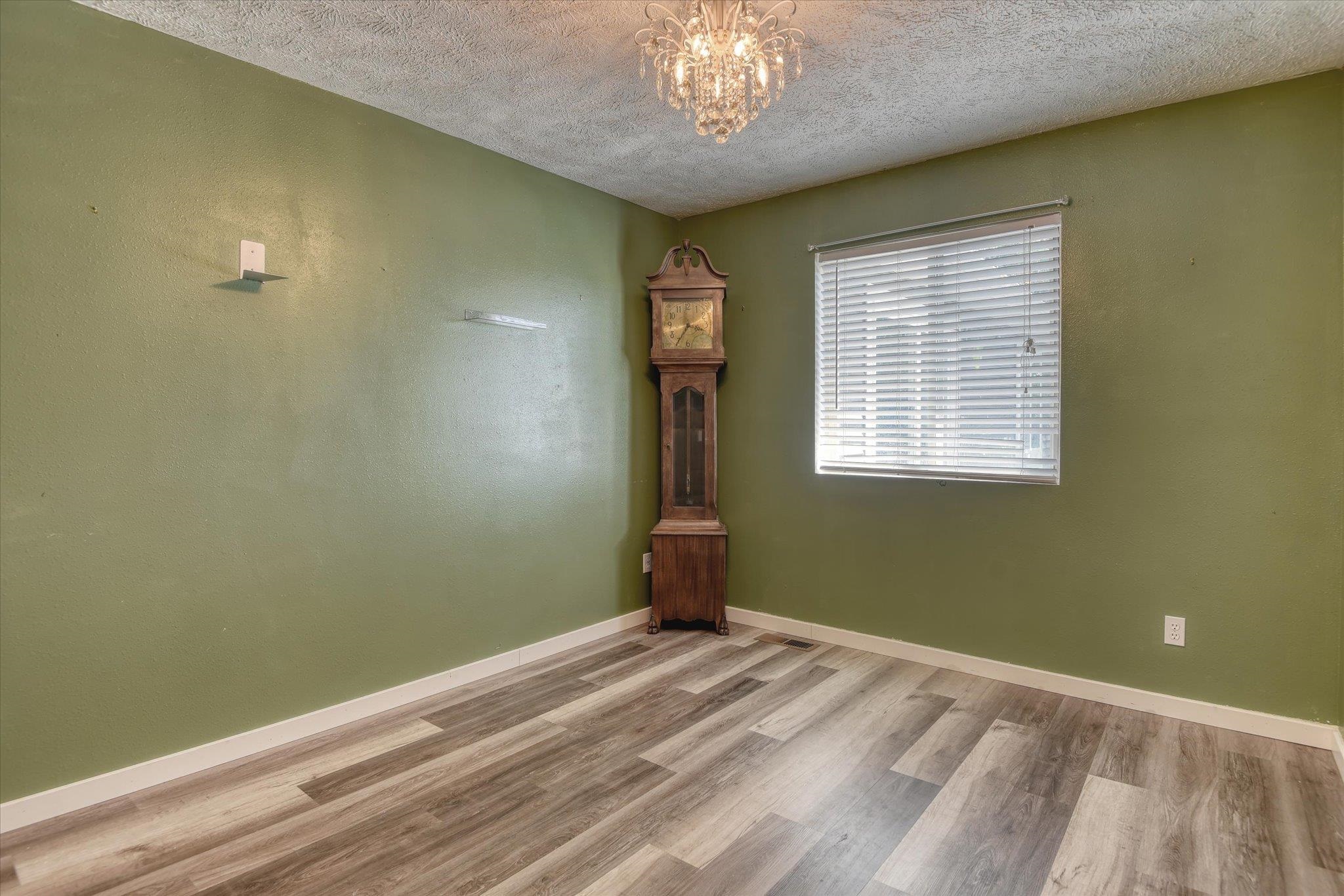 1411 Sinclair St - Photo 17