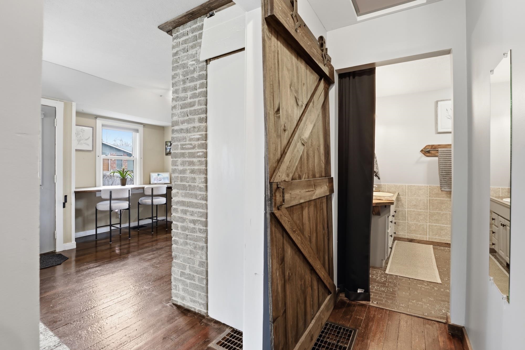 410 W Holland Ave - Photo 13