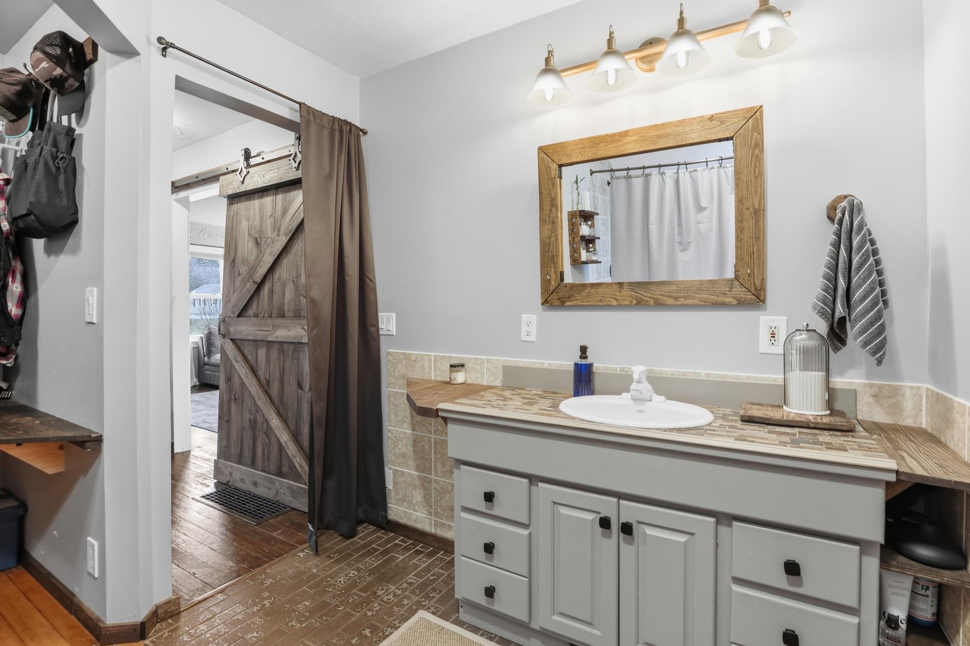 410 W Holland Ave - Photo 15