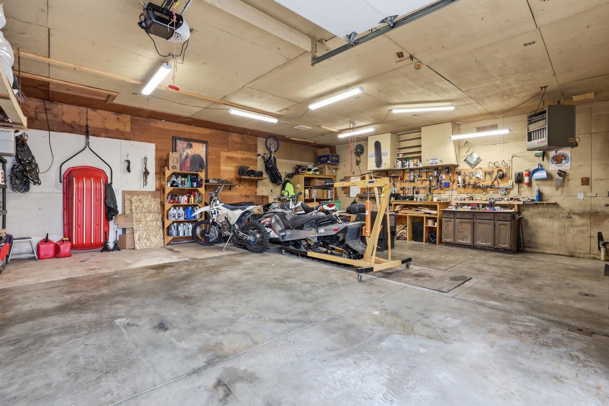 410 W Holland Ave - Photo 25