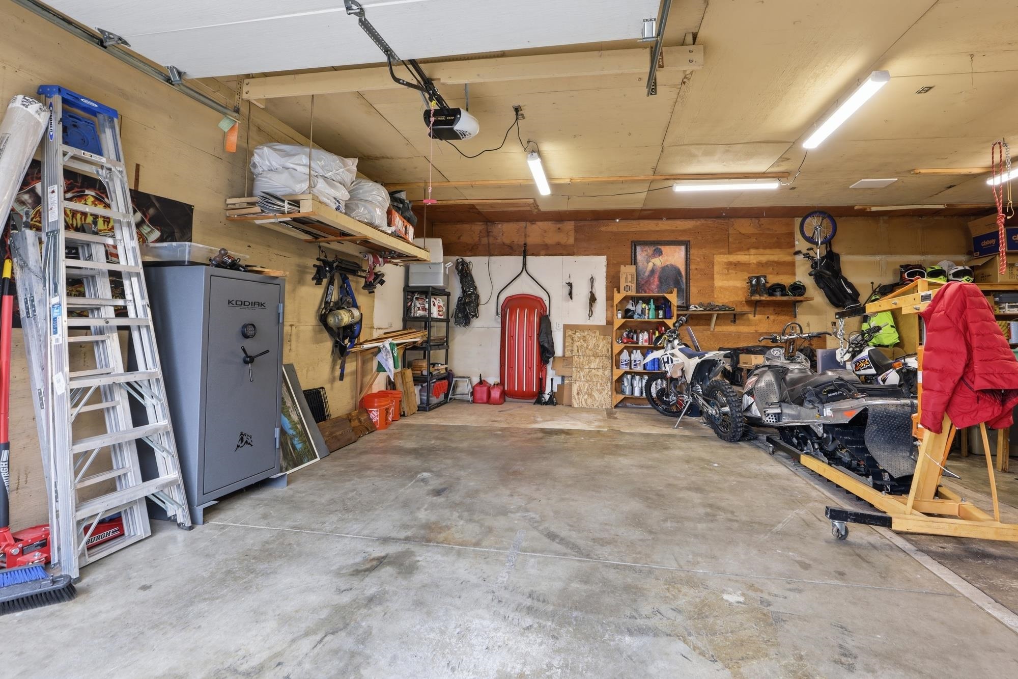 410 W Holland Ave - Photo 26