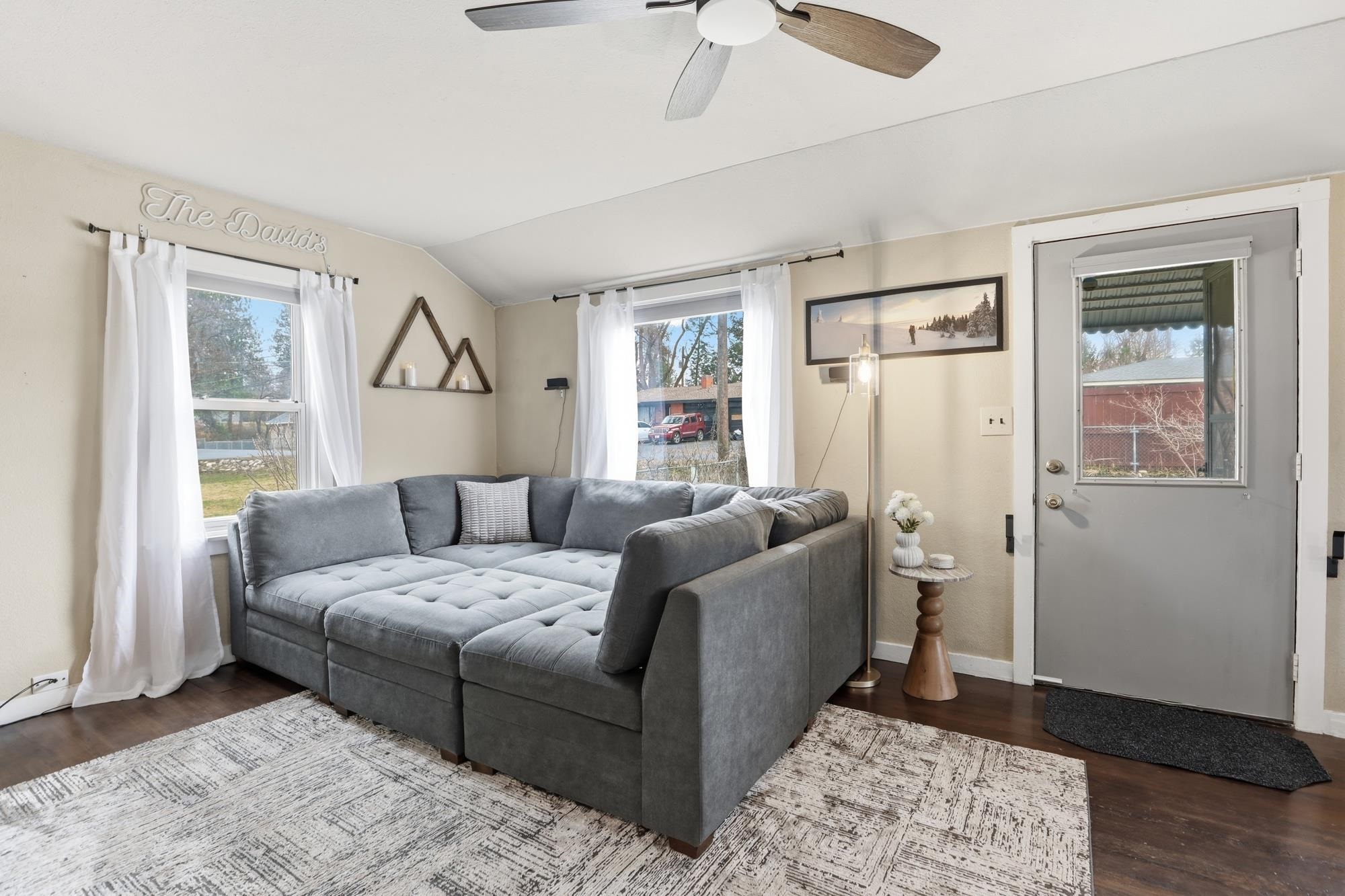 410 W Holland Ave - Photo 4