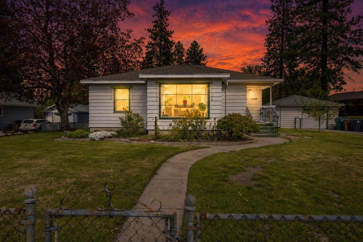 3006 W Monticello Pl - Photo 1
