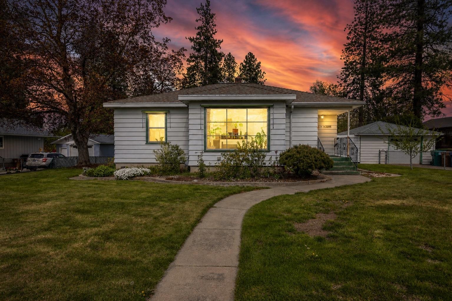 3006 W Monticello Pl - Photo 2