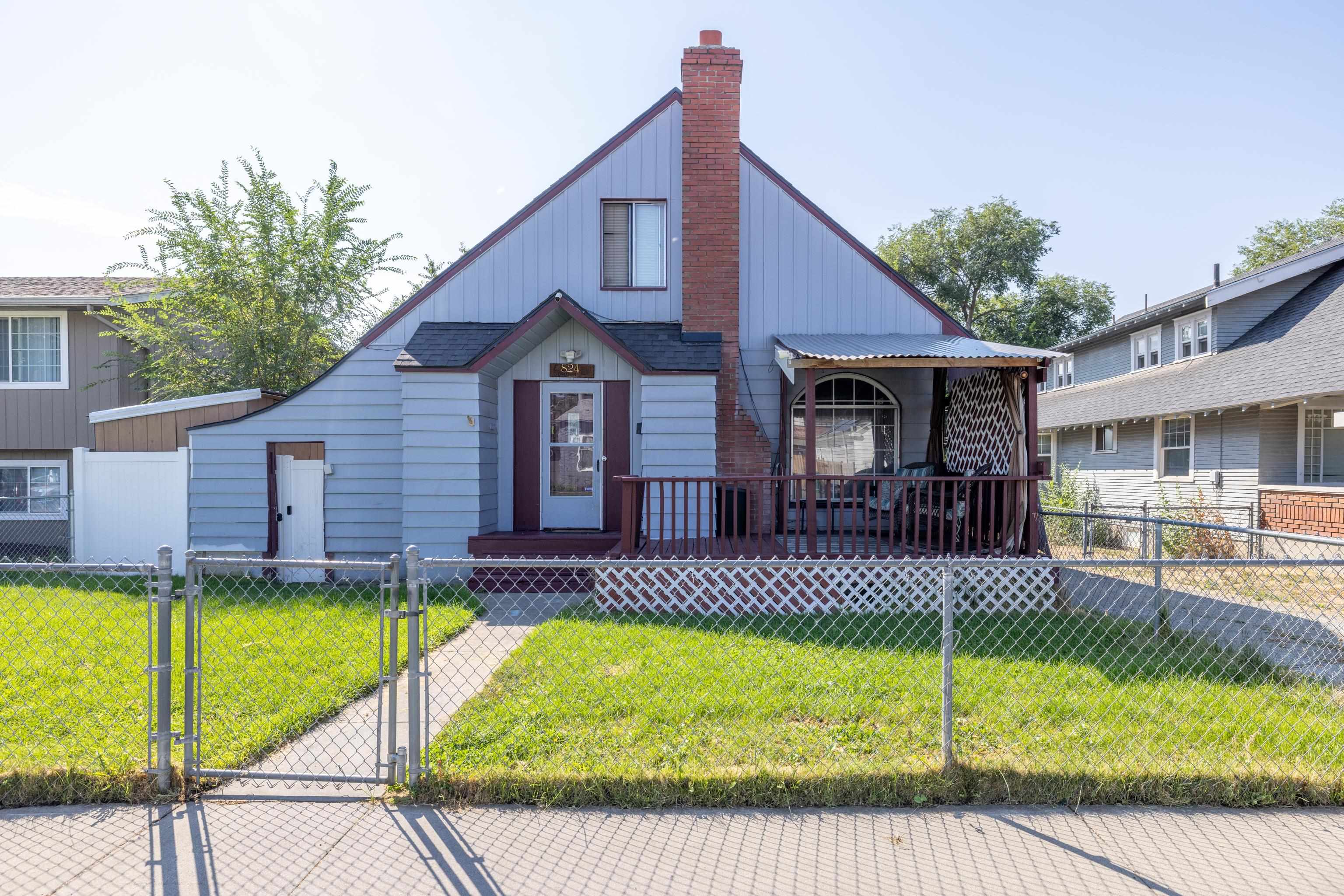 824 E Gordon Ave - Photo 1