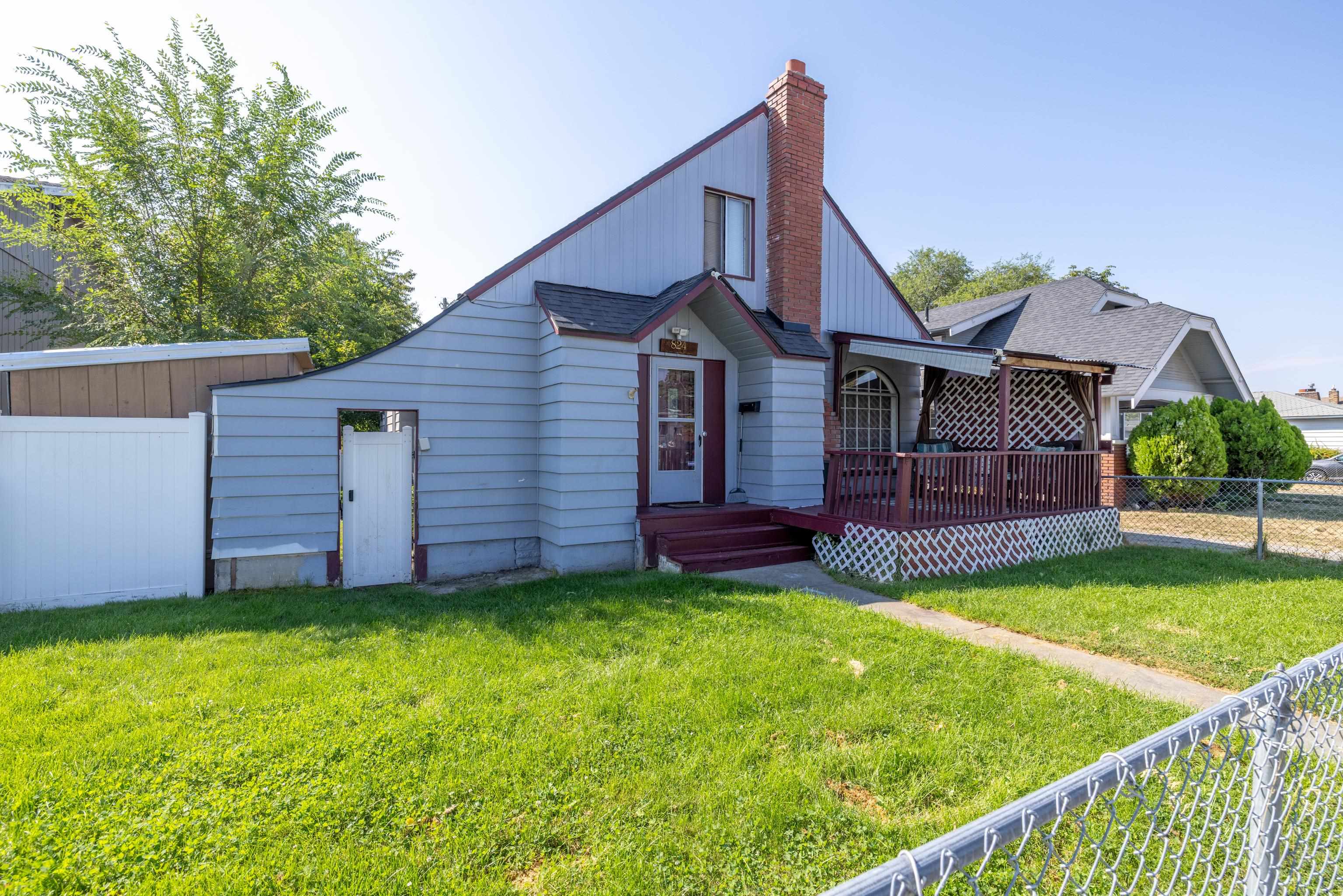 824 E Gordon Ave - Photo 2