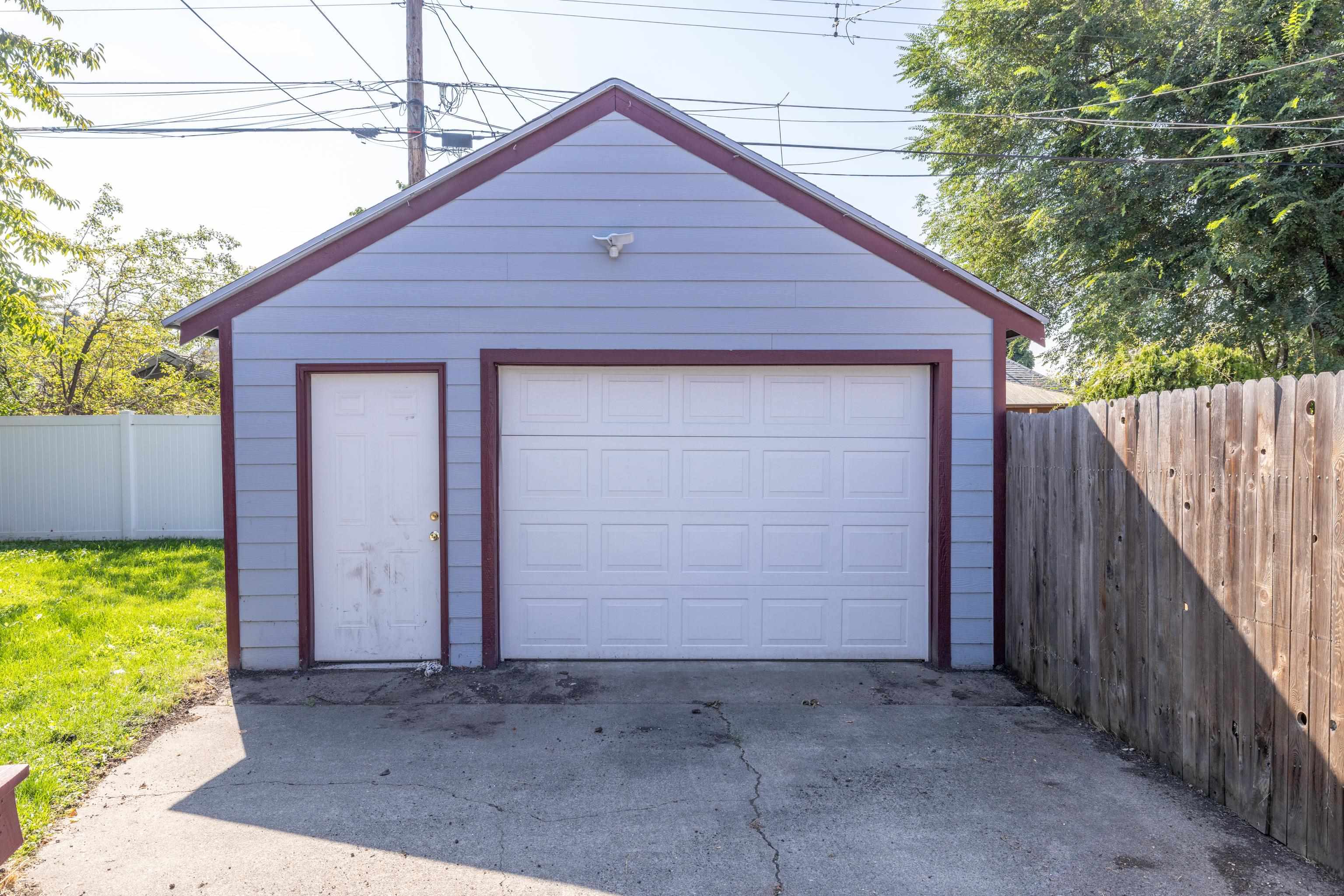 824 E Gordon Ave - Photo 22