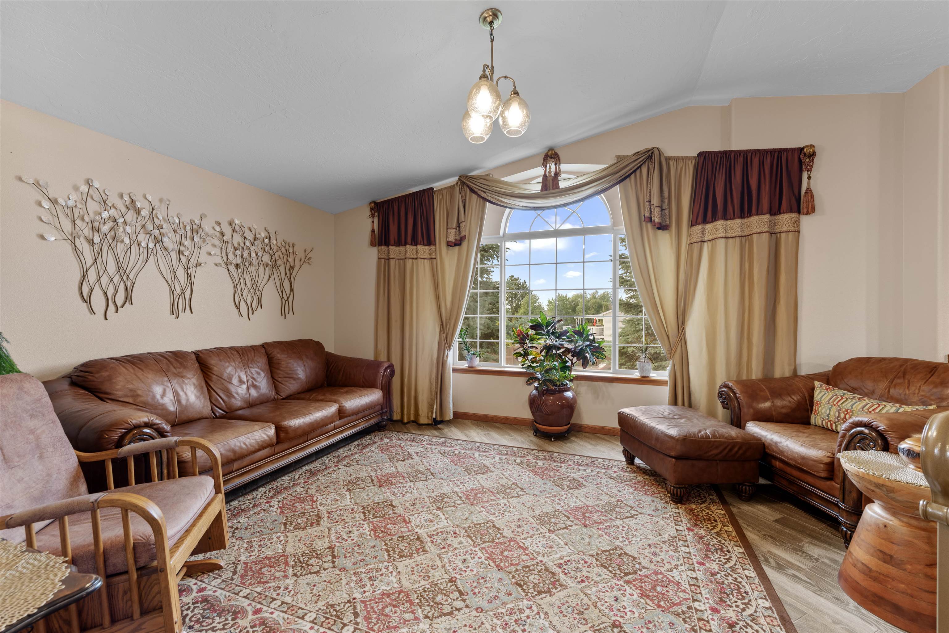 730 E Kathy Lee Ave - Photo 5