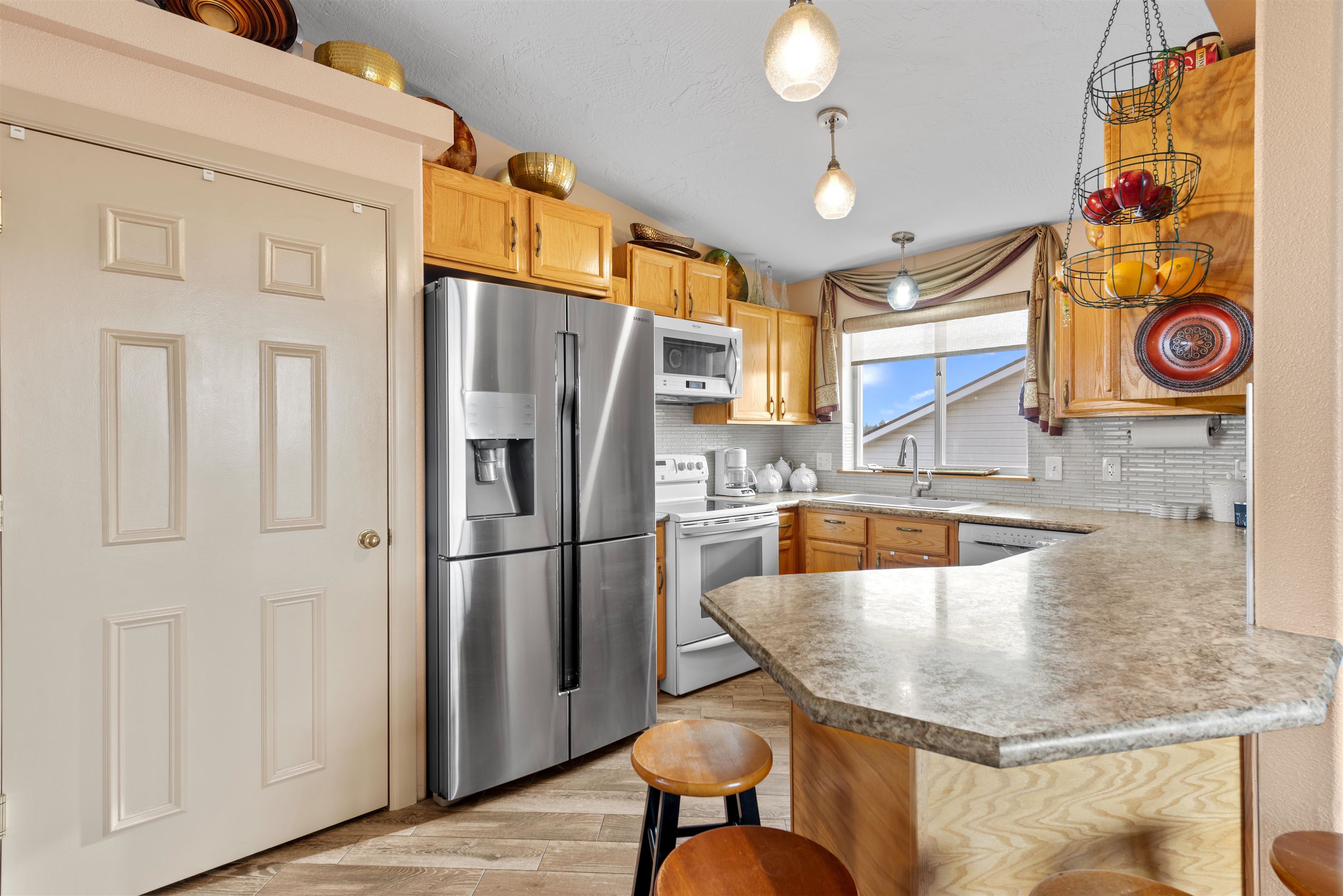 730 E Kathy Lee Ave - Photo 6