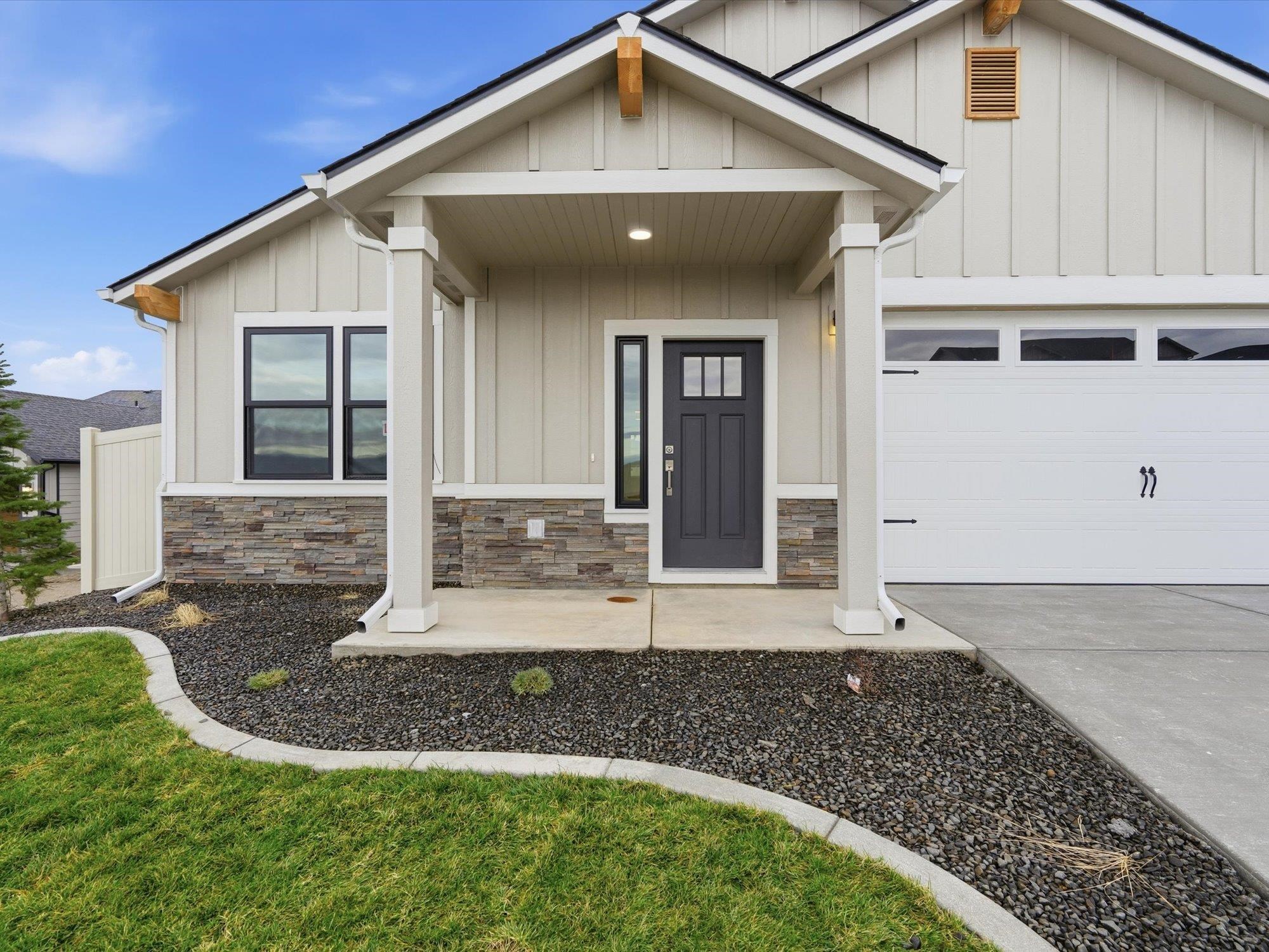 18160 E Barclay Ct - Photo 2
