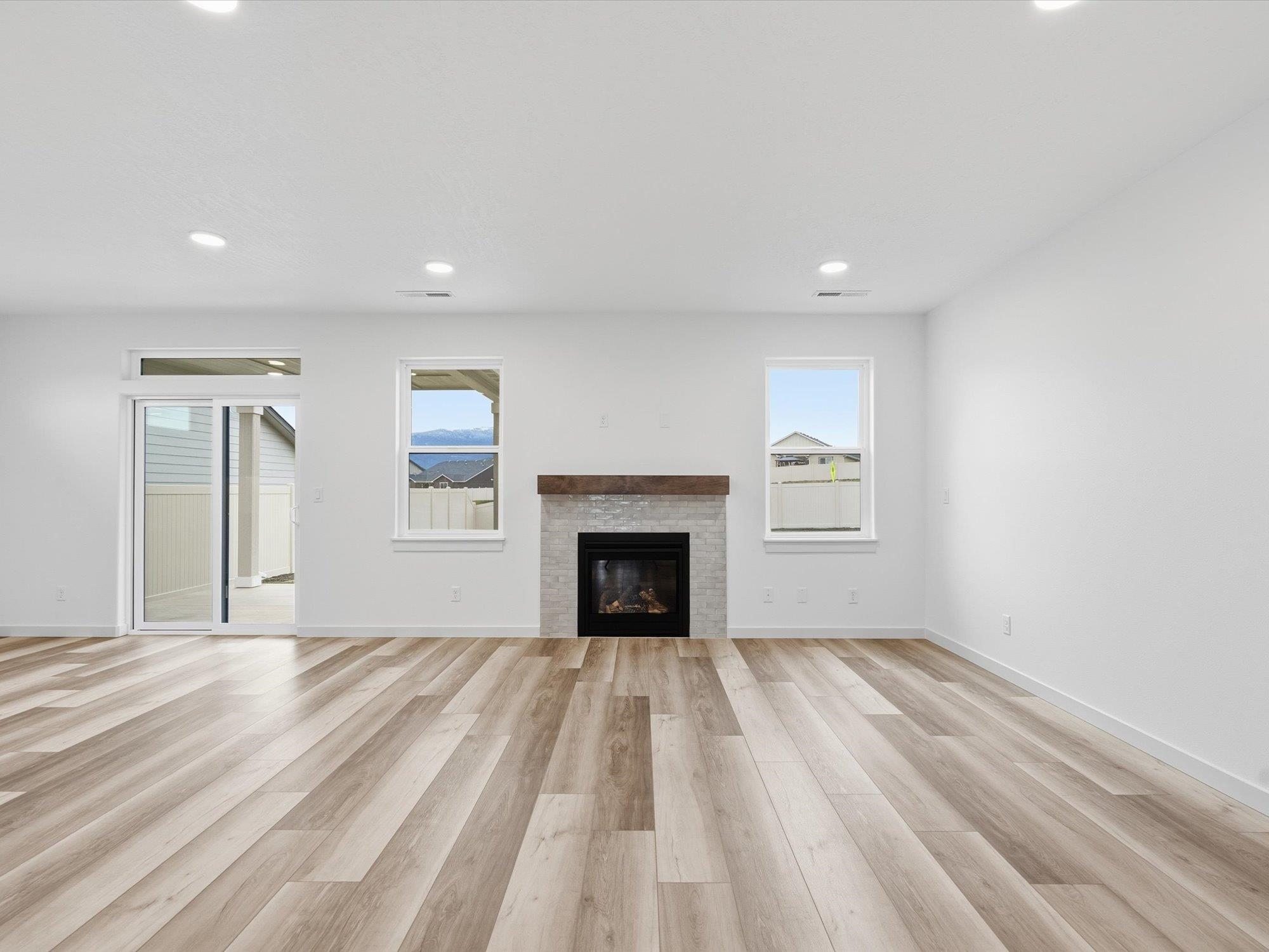 18160 E Barclay Ct - Photo 5