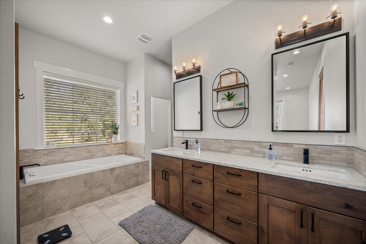 7011 E Big Meadows Rd - Photo 17
