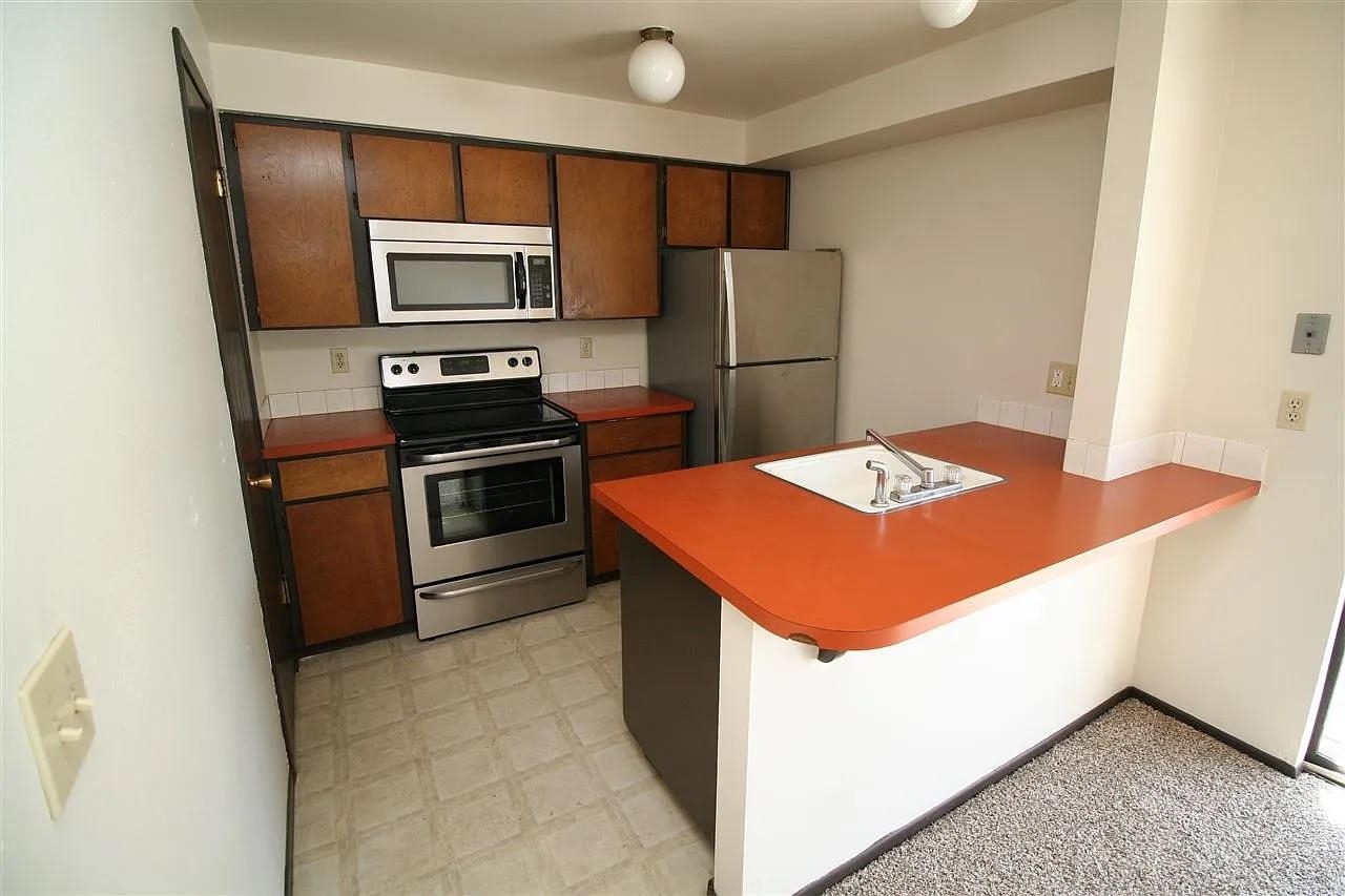 6113-6117 N Addison St - Photo 4