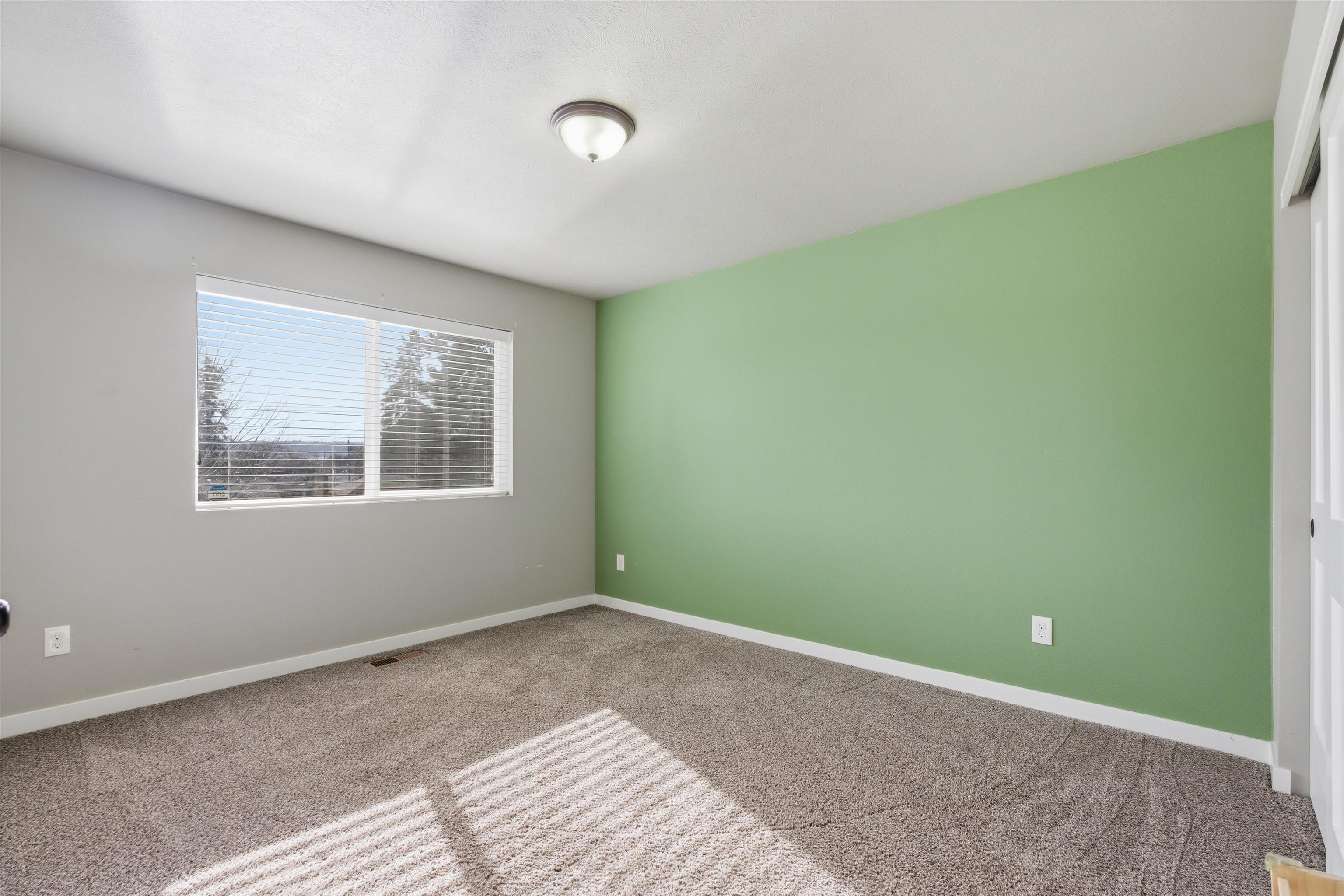 3927 E Euclid Ave - Photo 3