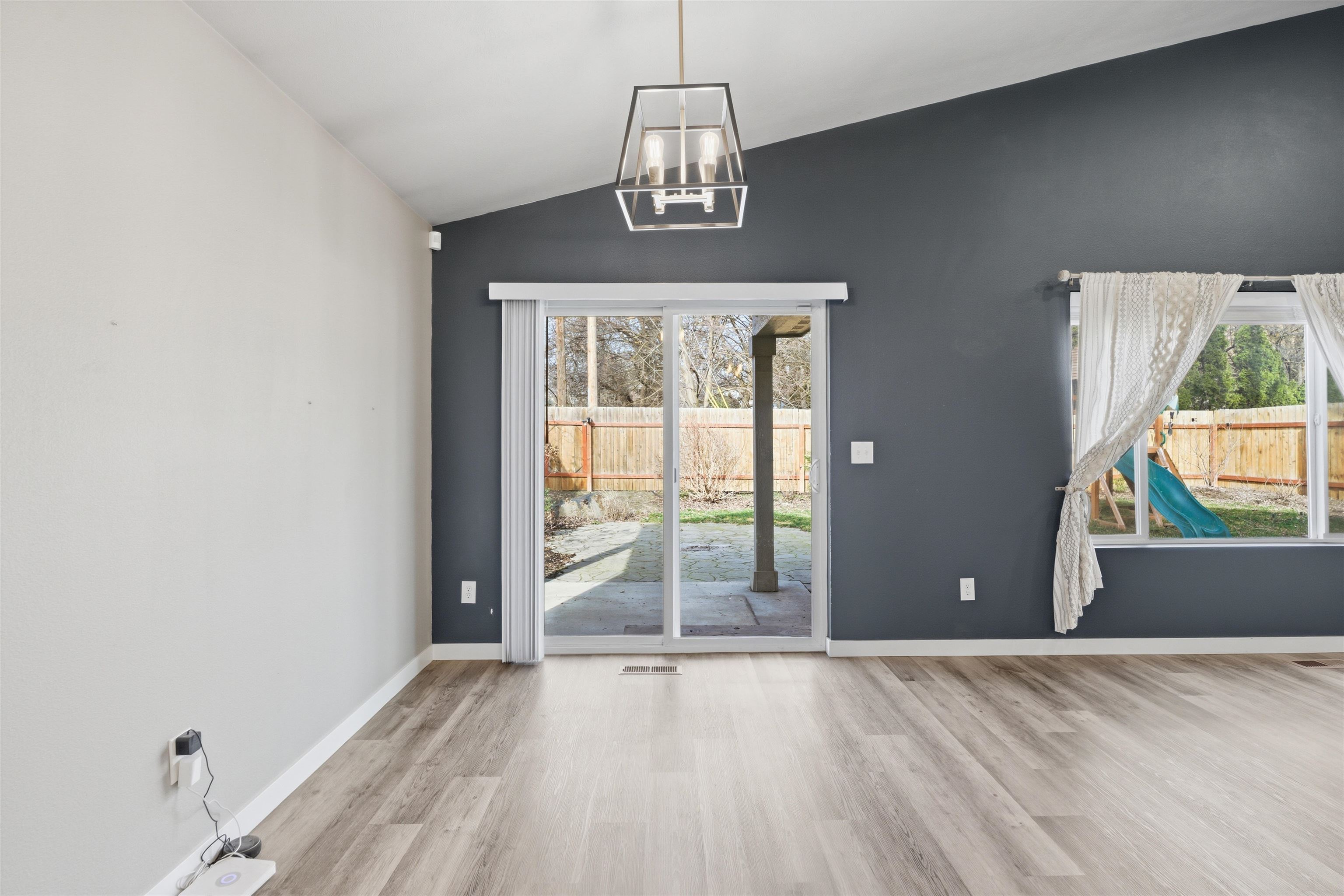 3927 E Euclid Ave - Photo 23