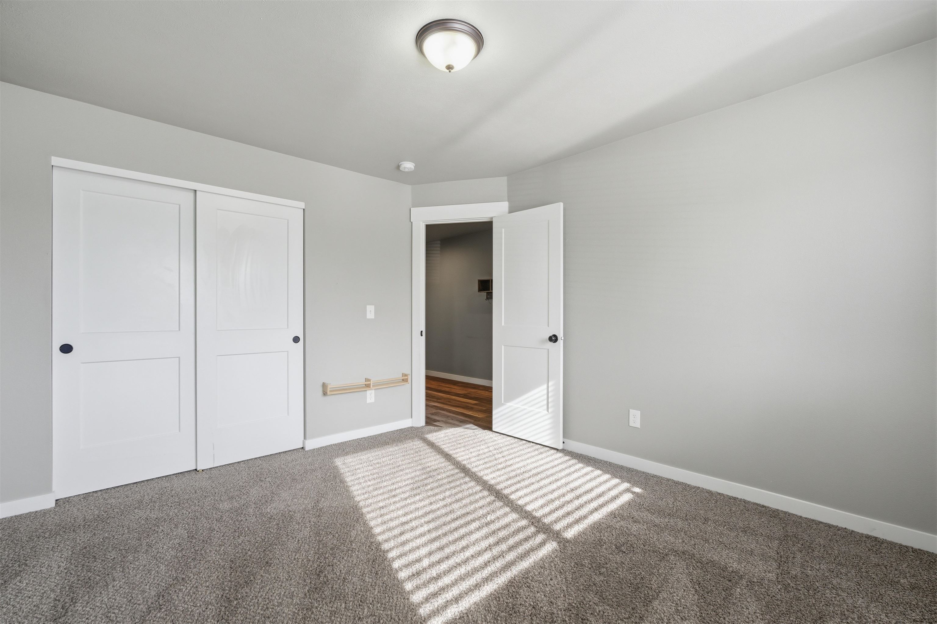 3927 E Euclid Ave - Photo 4