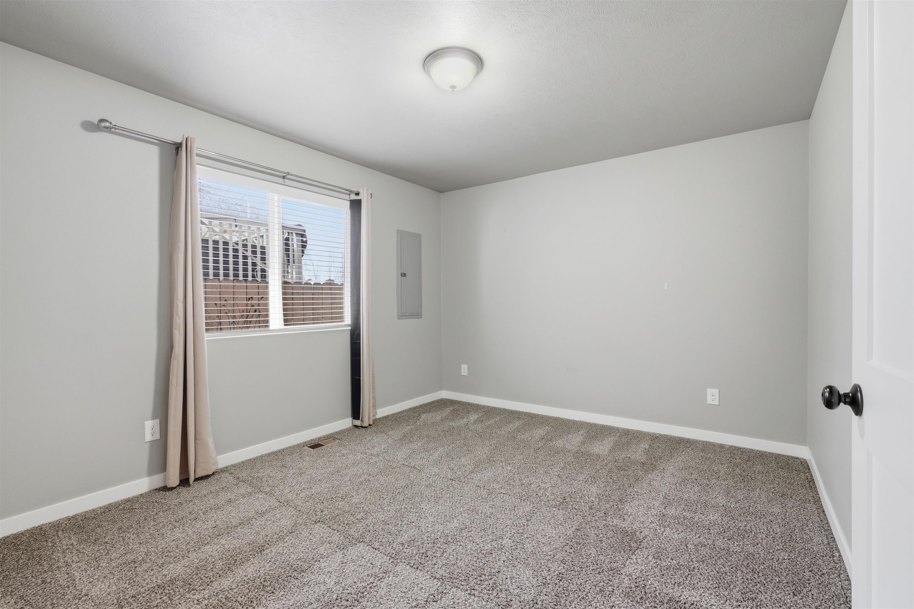 3927 E Euclid Ave - Photo 5