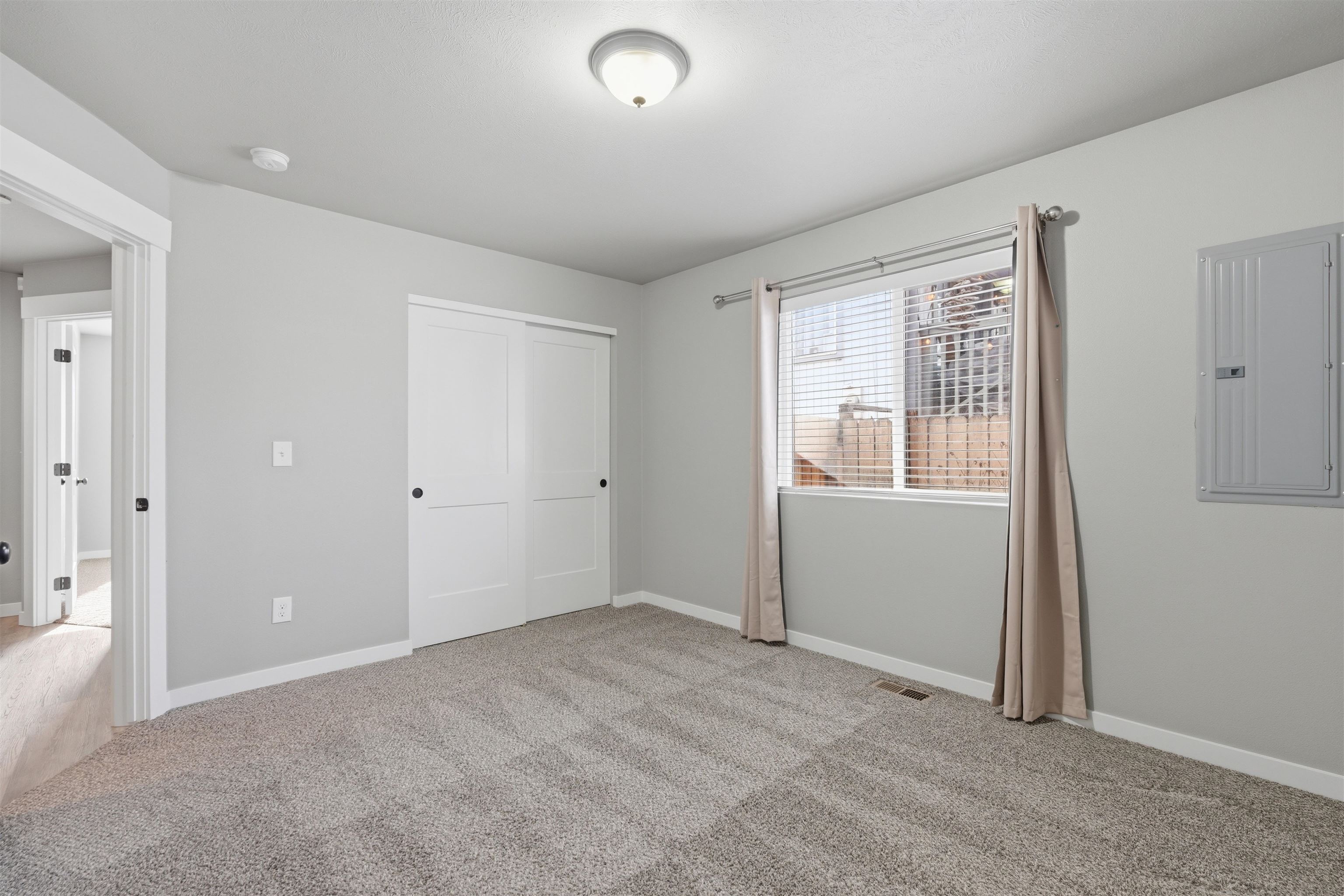 3927 E Euclid Ave - Photo 6