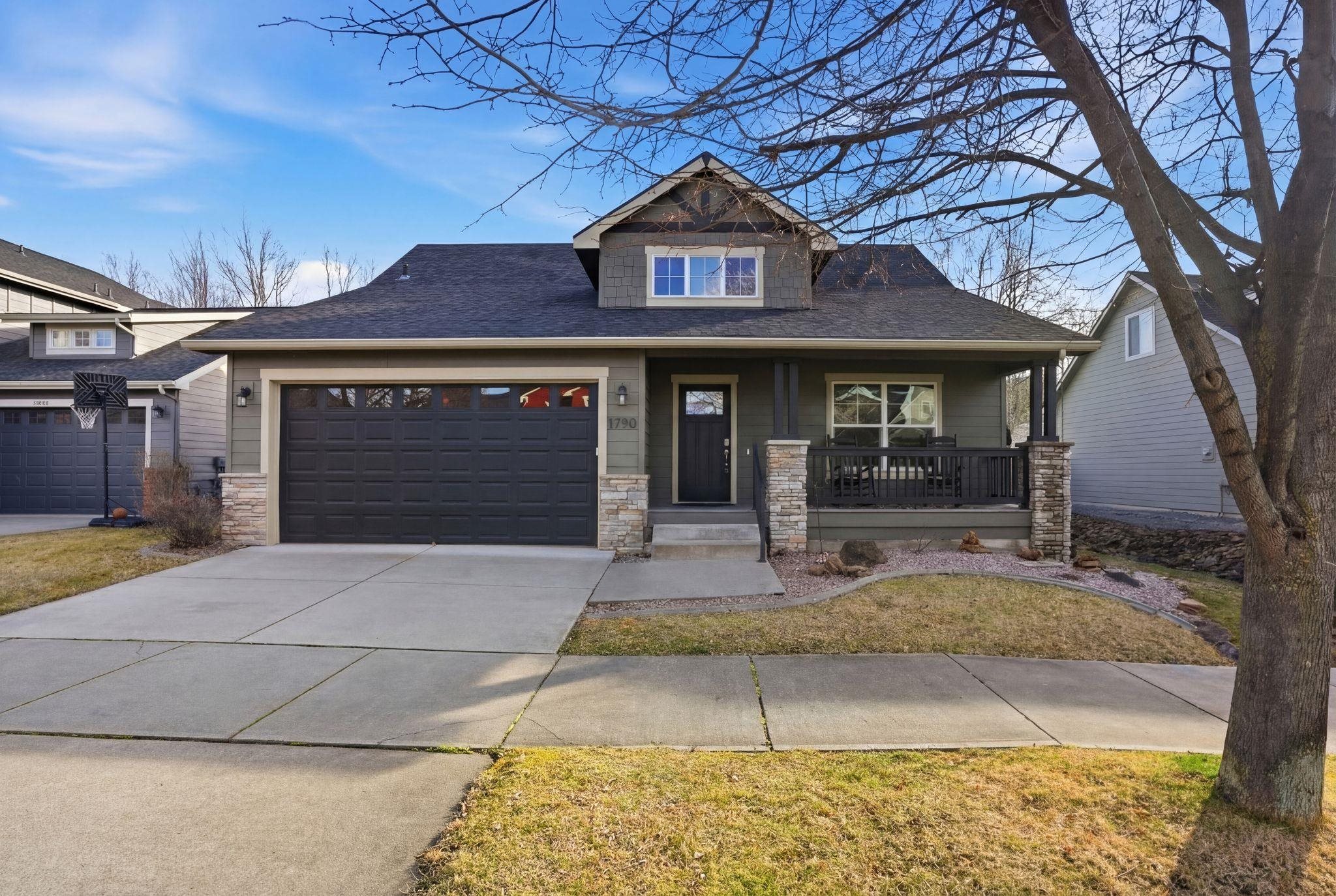 1790 N Winchester St - Photo 2