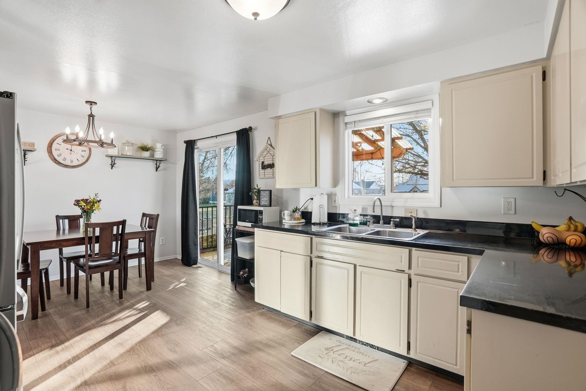1625 N Walnut Rd - Photo 12