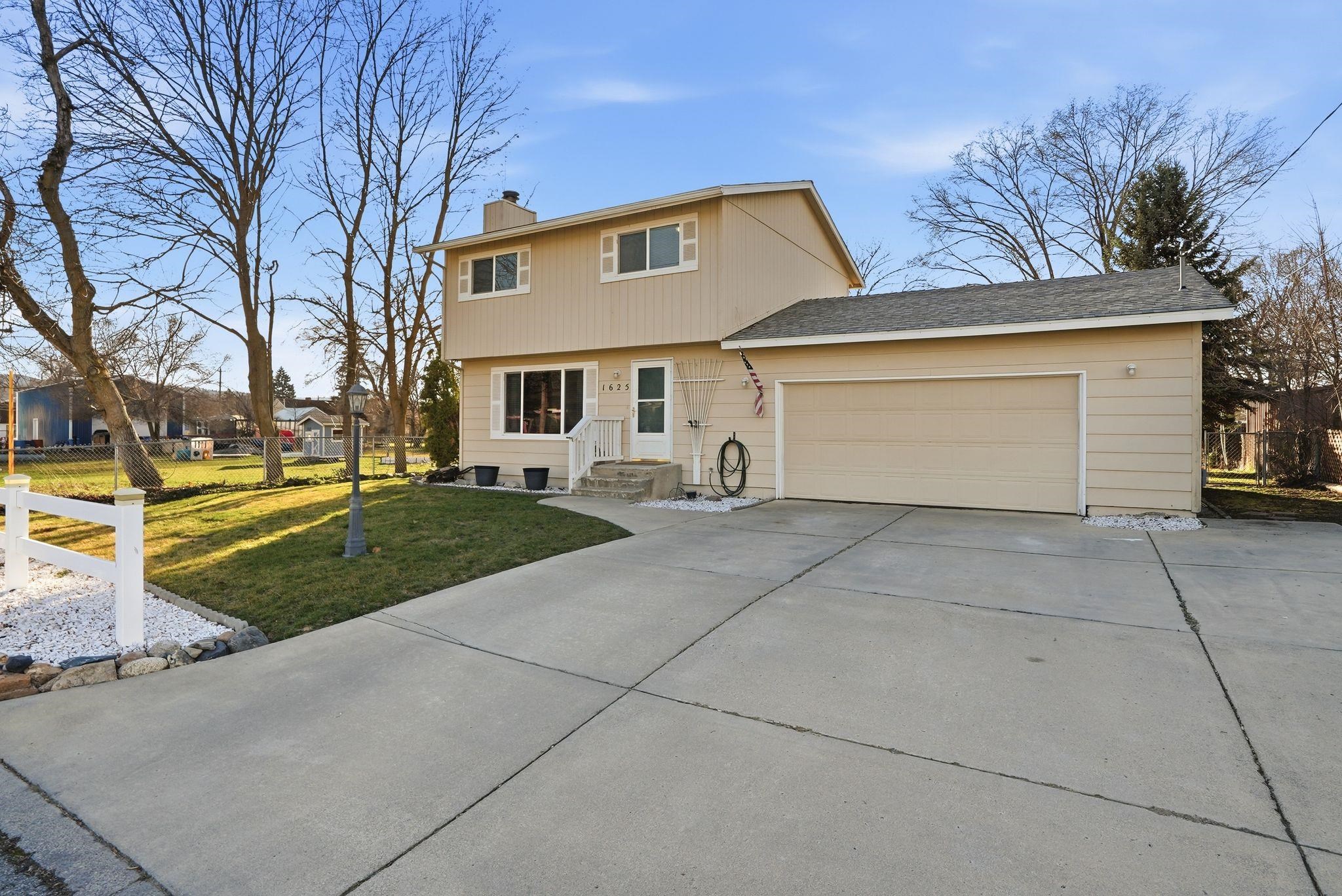 1625 N Walnut Rd - Photo 3