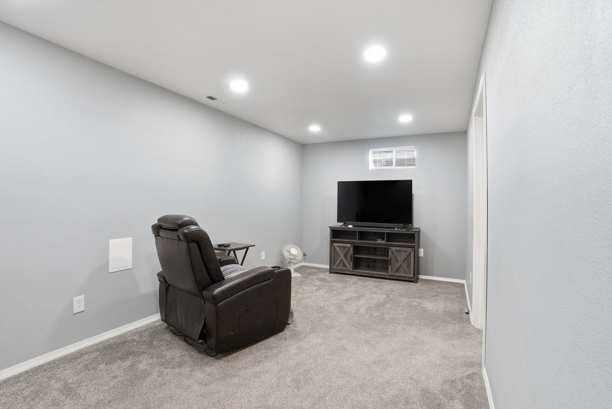 1625 N Walnut Rd - Photo 21