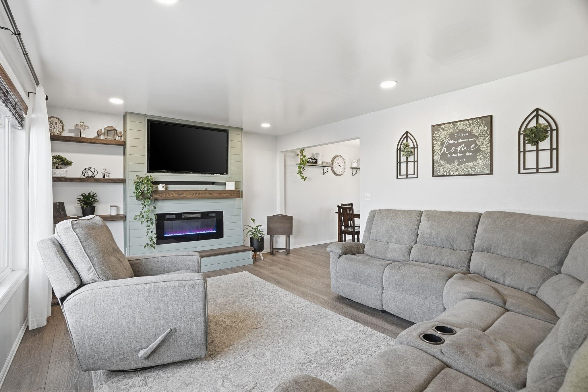 1625 N Walnut Rd - Photo 4