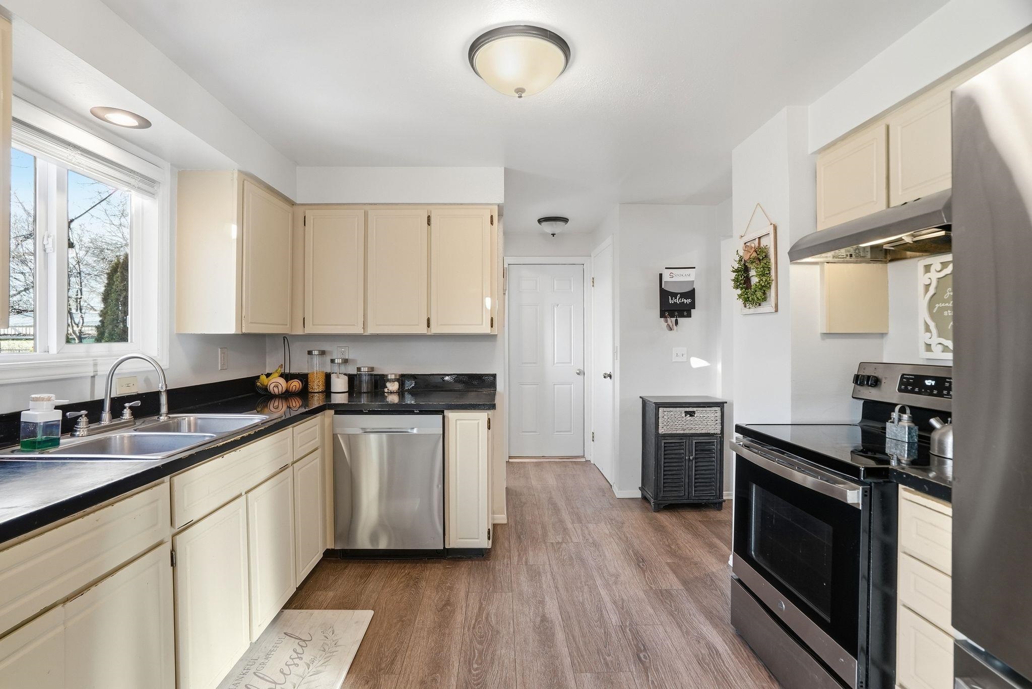 1625 N Walnut Rd - Photo 10