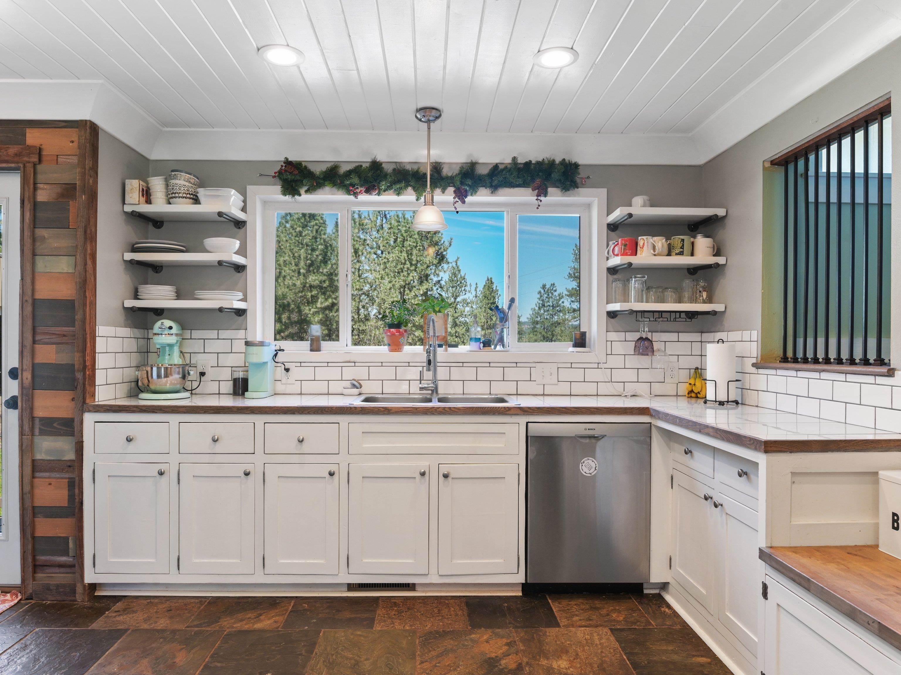 15216 W Bluegrass Rd - Photo 12