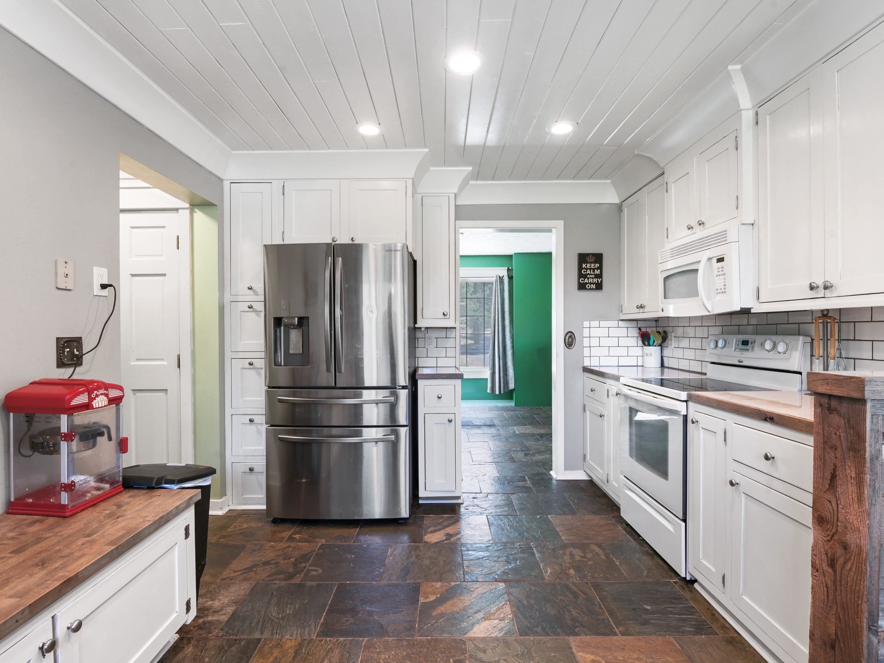 15216 W Bluegrass Rd - Photo 13