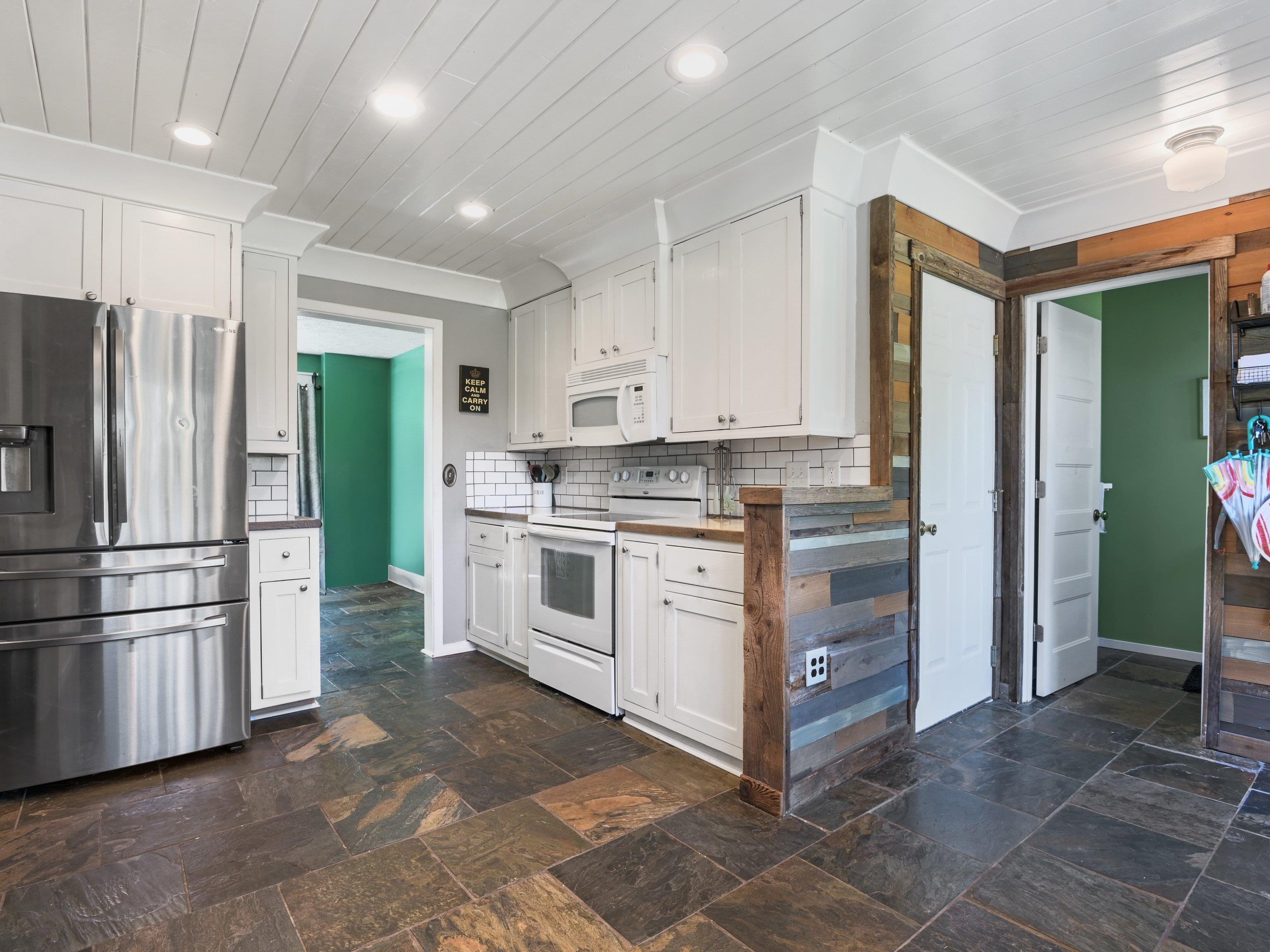 15216 W Bluegrass Rd - Photo 15