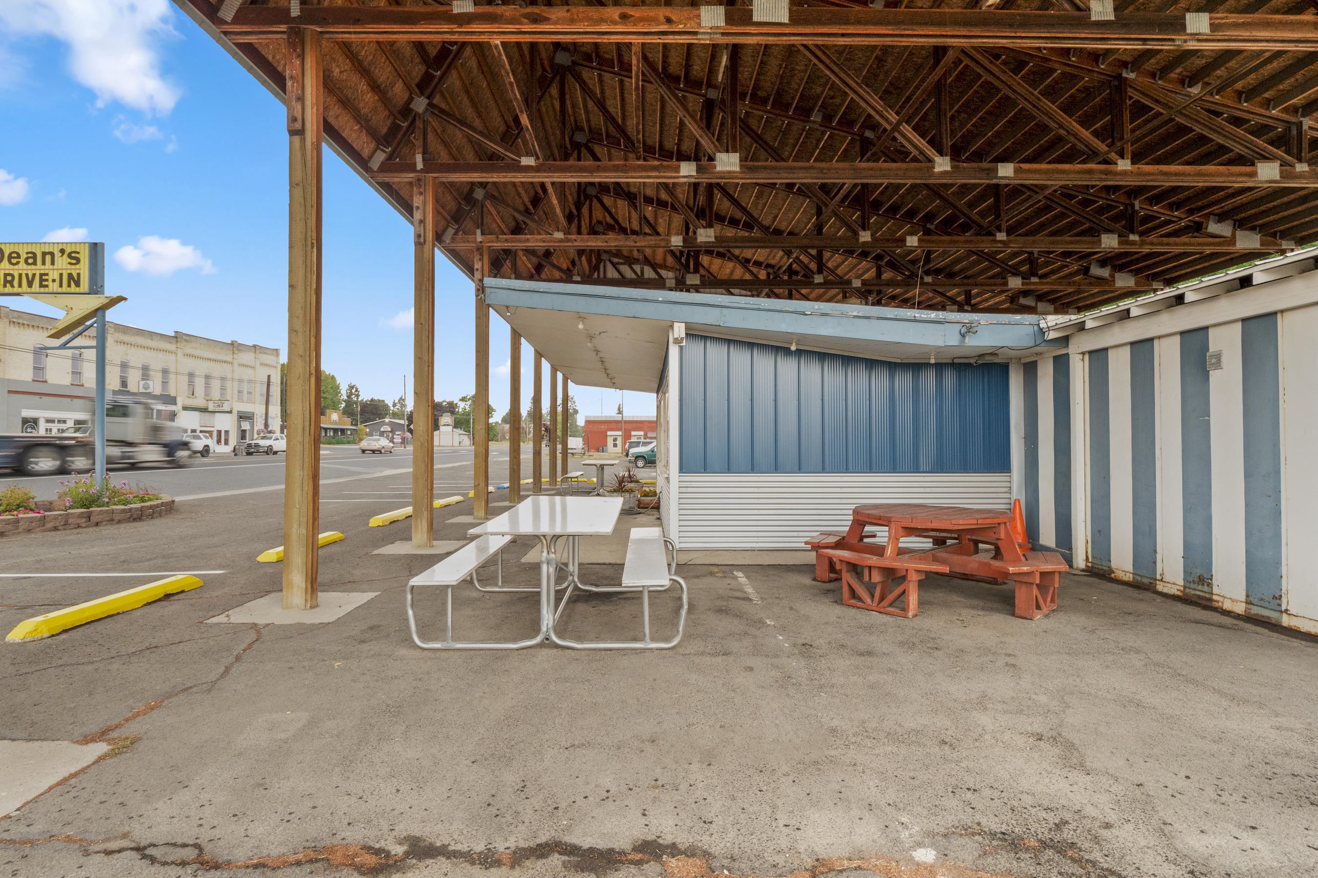 210 W Broadway Ave - Photo 11