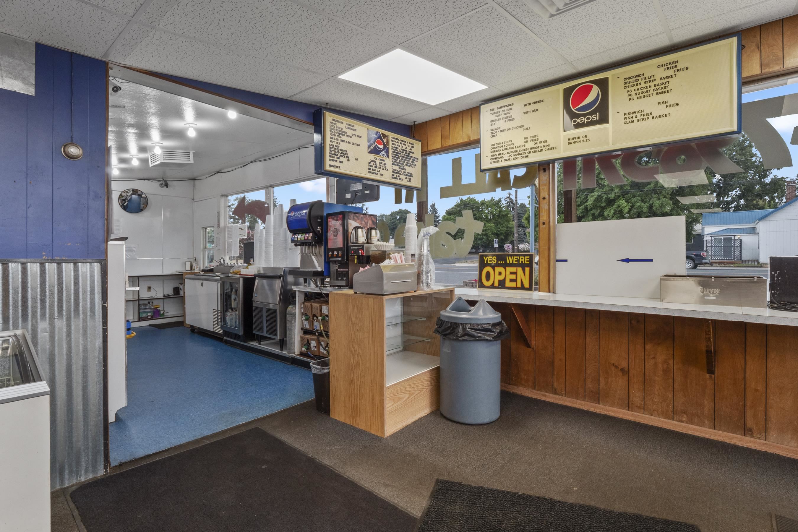 210 W Broadway Ave - Photo 17