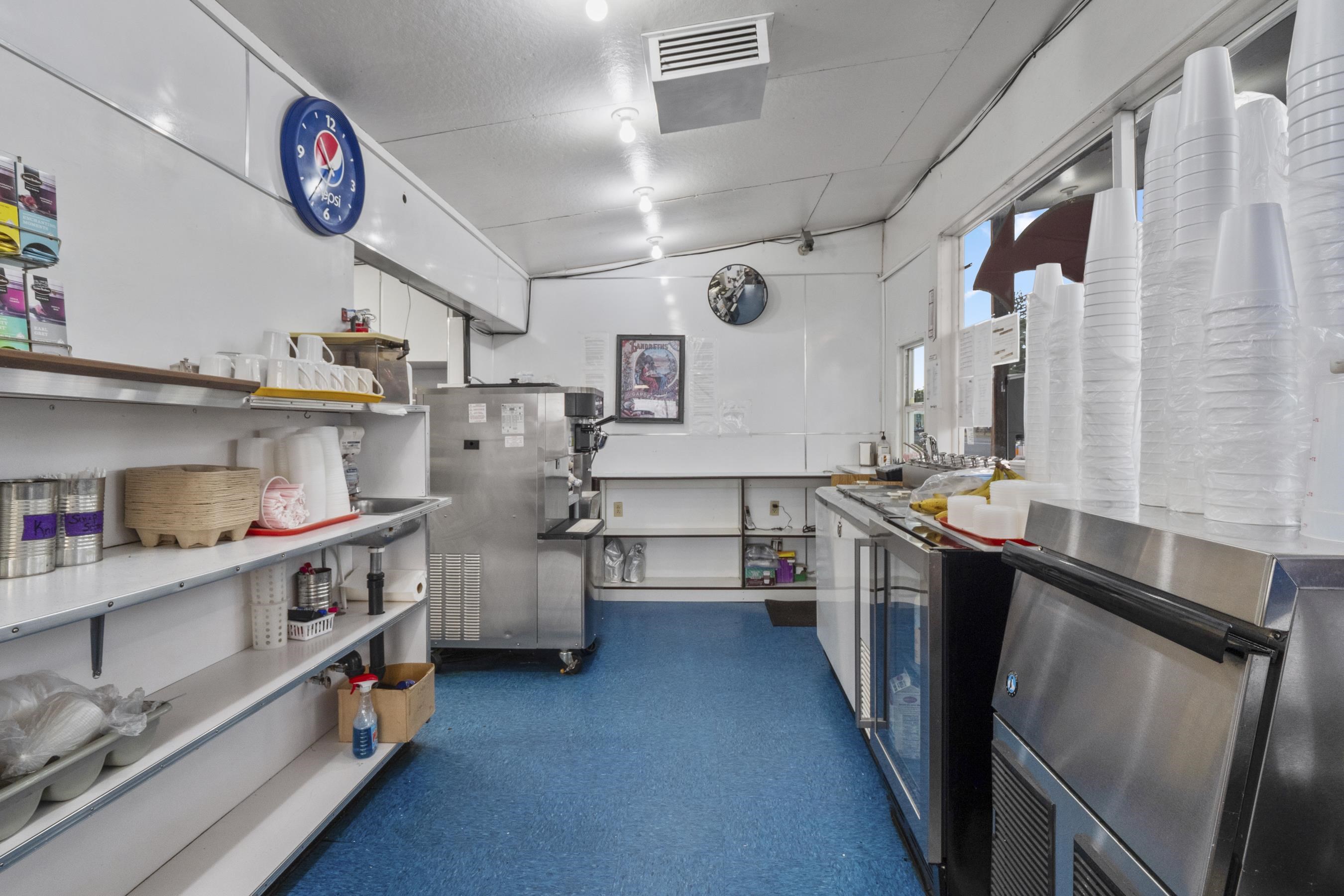 210 W Broadway Ave - Photo 21