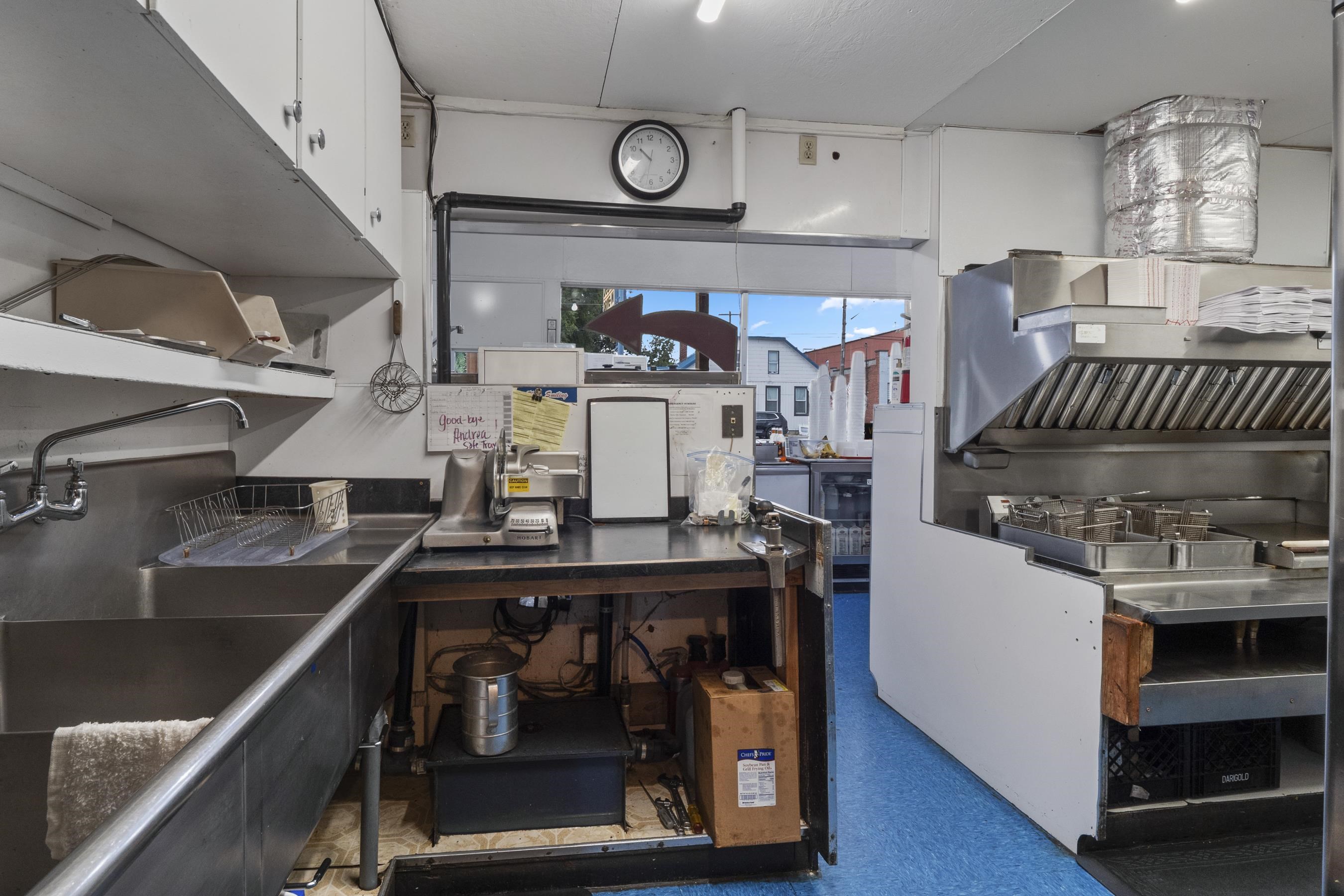 210 W Broadway Ave - Photo 28