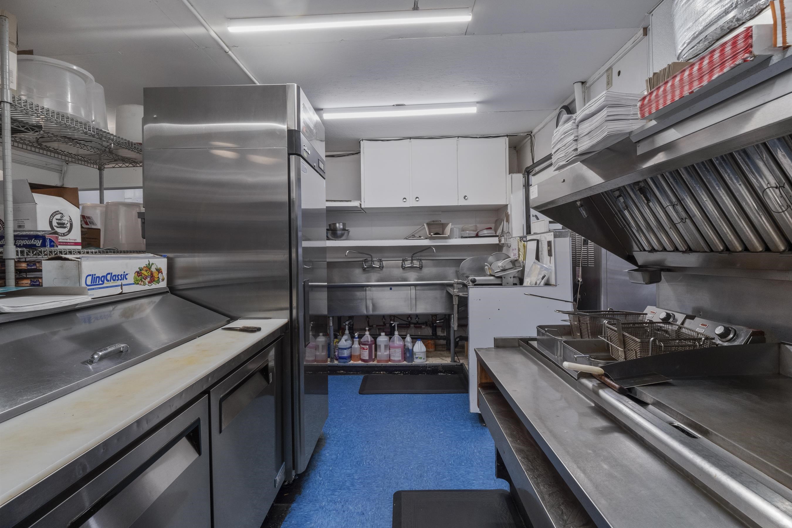 210 W Broadway Ave - Photo 29