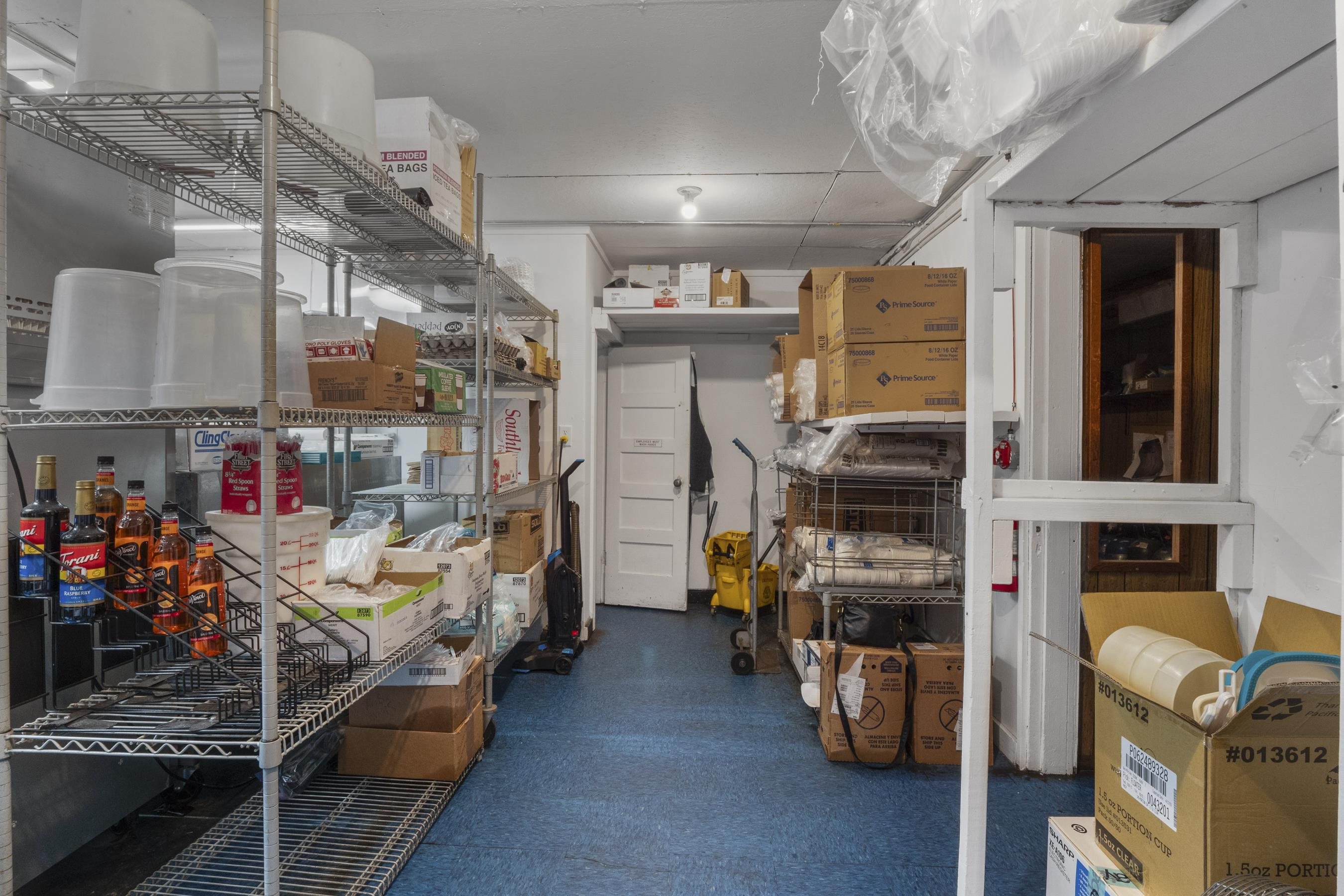 210 W Broadway Ave - Photo 30
