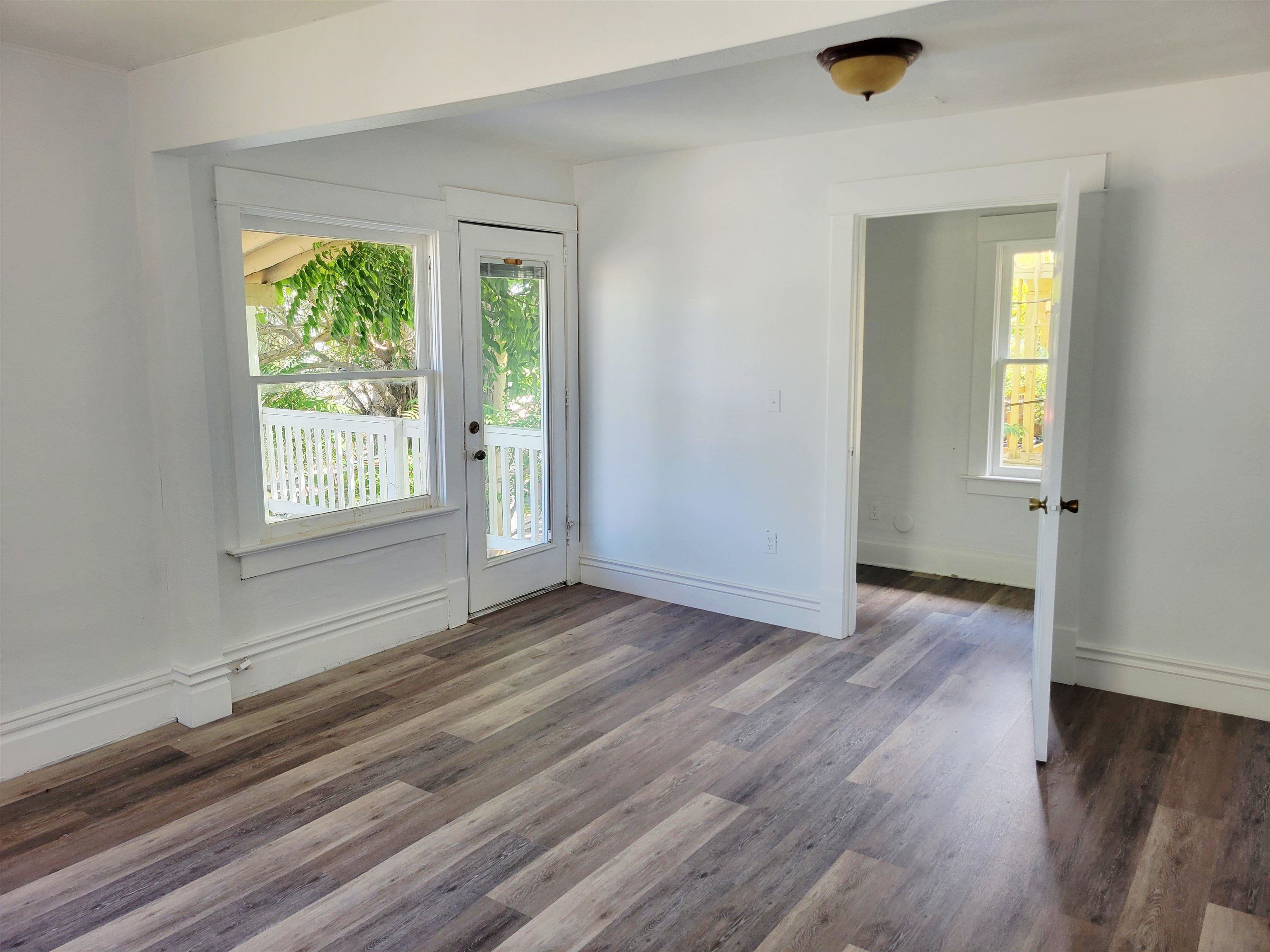 1618 W 11th Ave - Photo 5