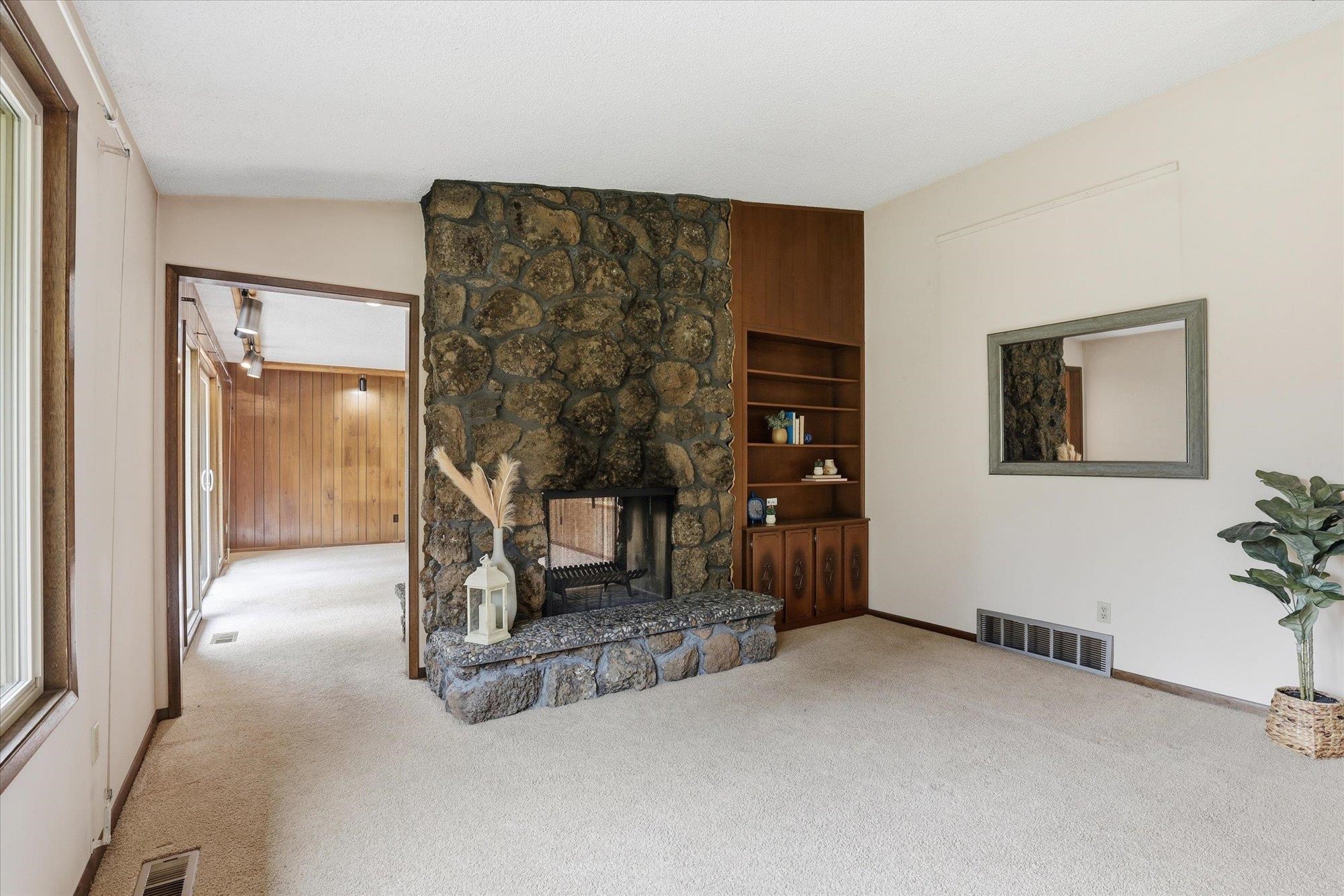 2416 S Crestline St - Photo 8
