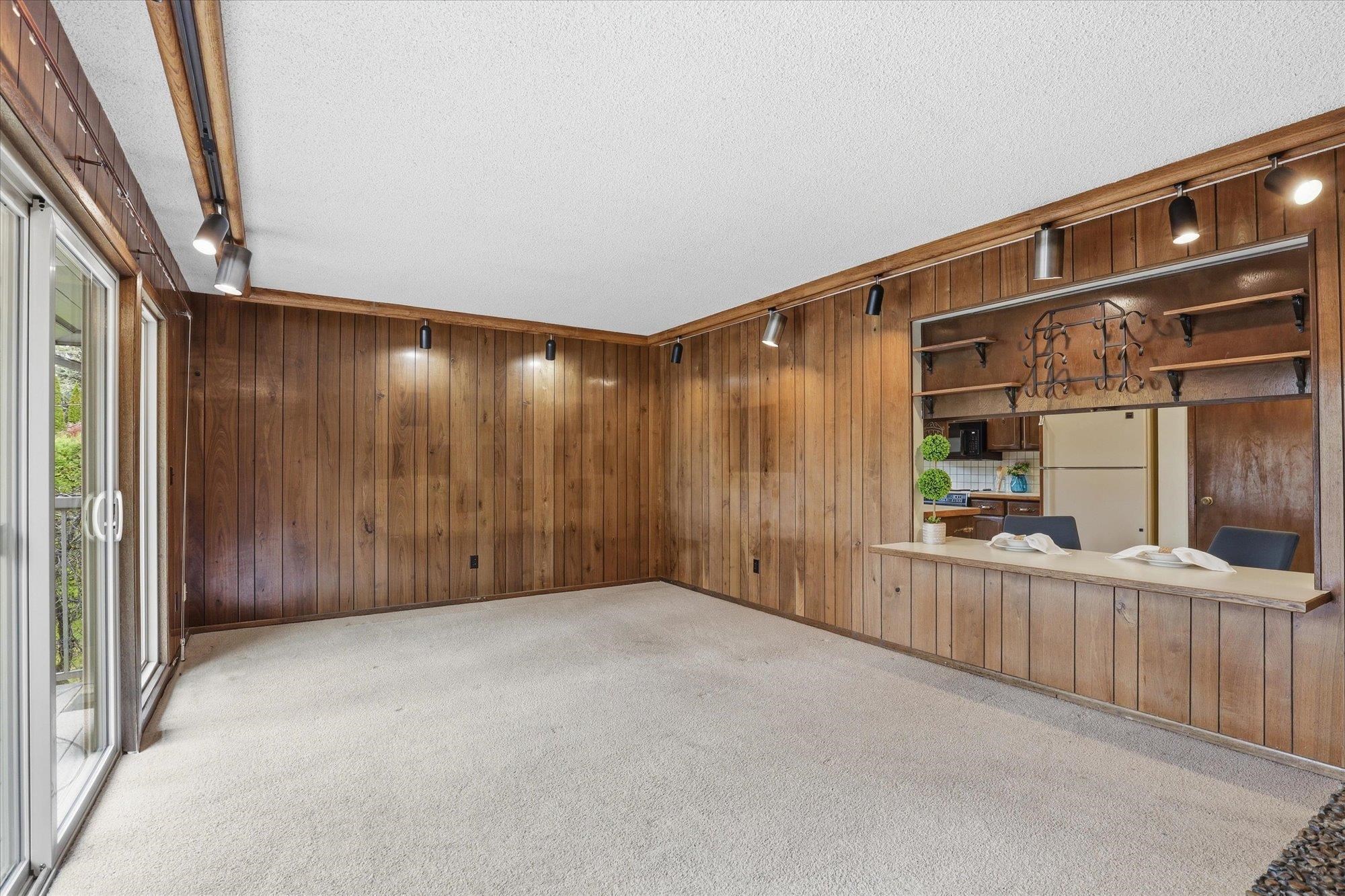 2416 S Crestline St - Photo 9