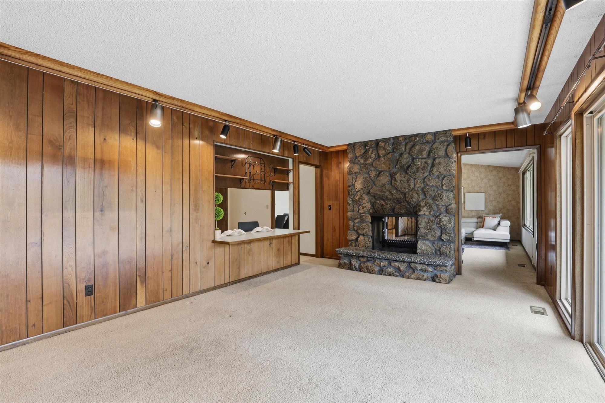 2416 S Crestline St - Photo 10