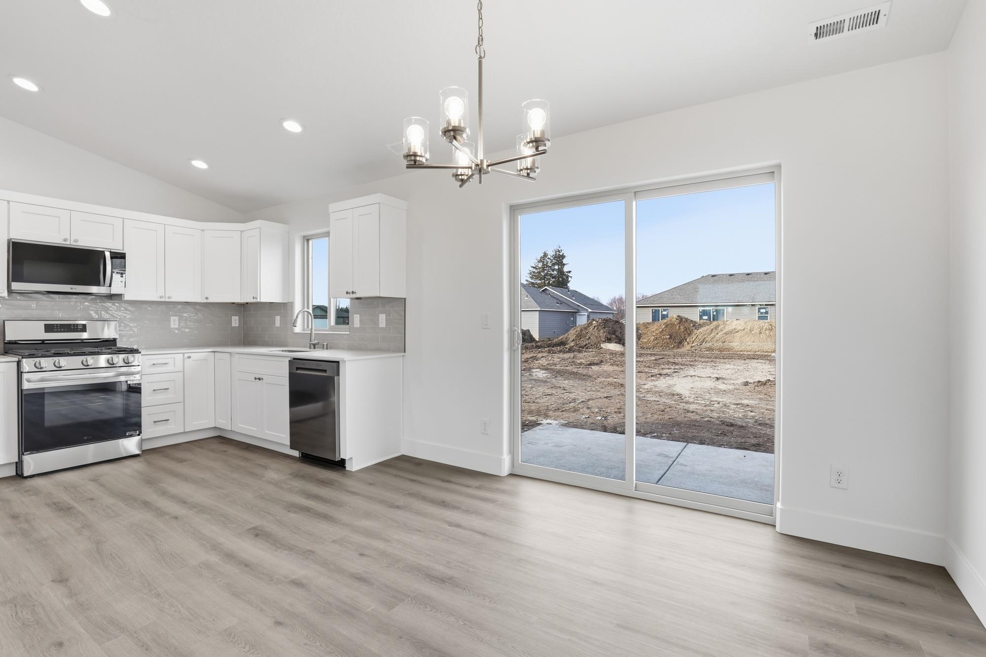 24 W 12th St - Photo 9