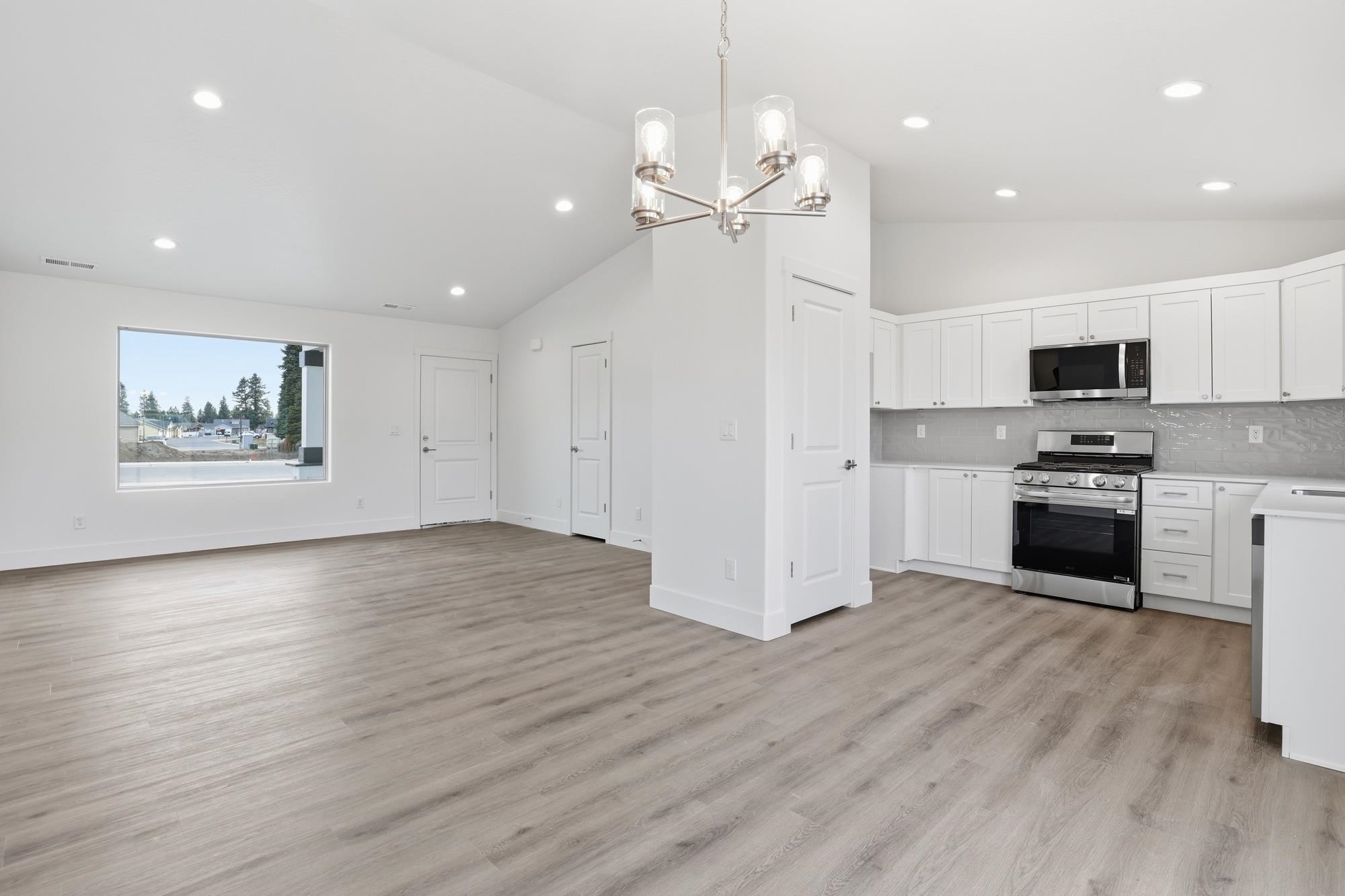 24 W 12th St - Photo 10